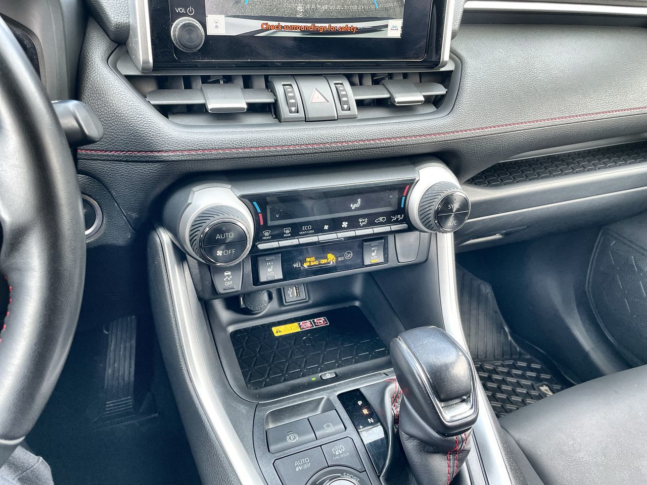 Toyota RAV4 Prime  2023 à Vancouver, Colombie-Britannique