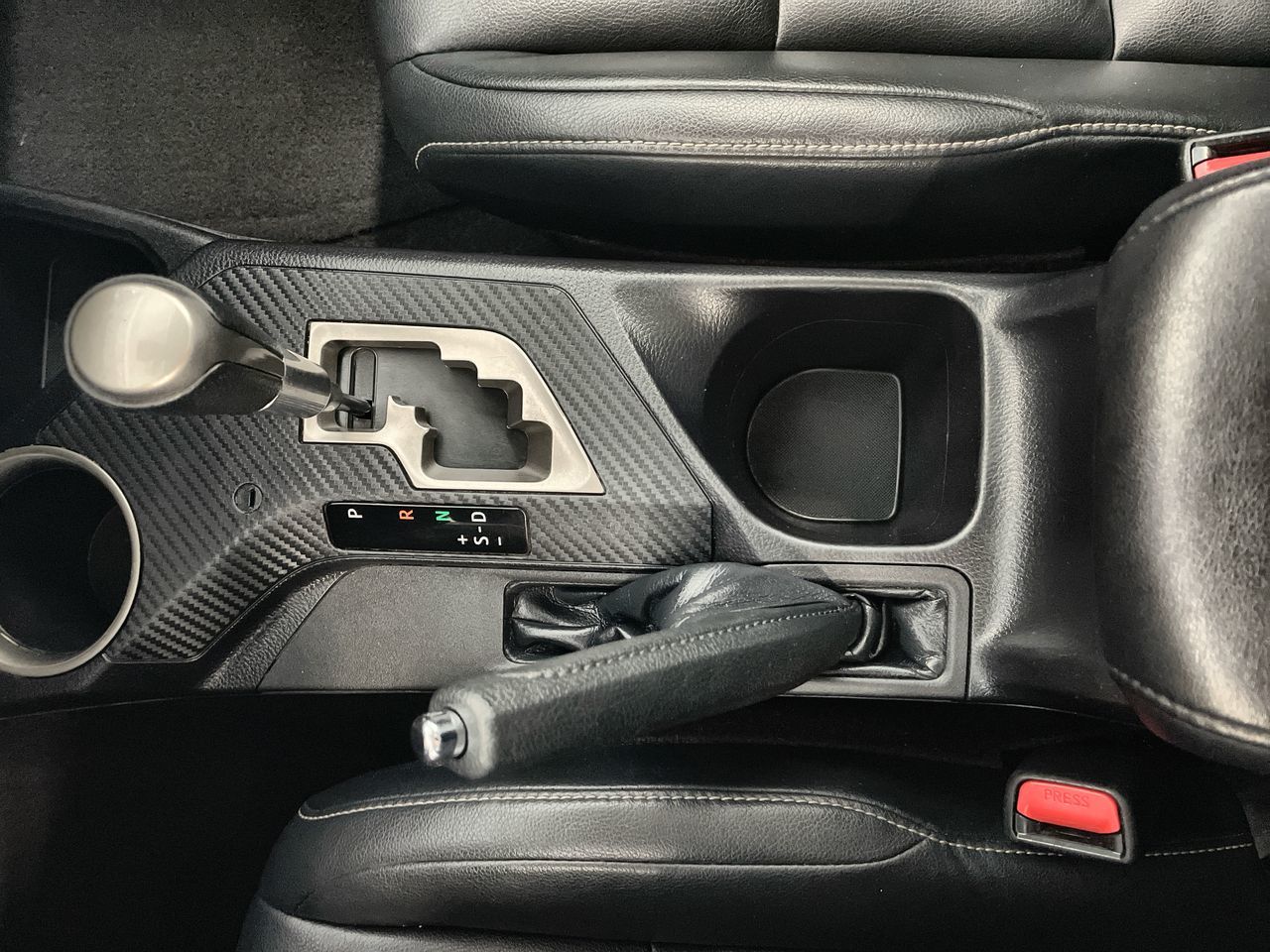 Toyota RAV4  2015 à Vancouver, Colombie-Britannique
