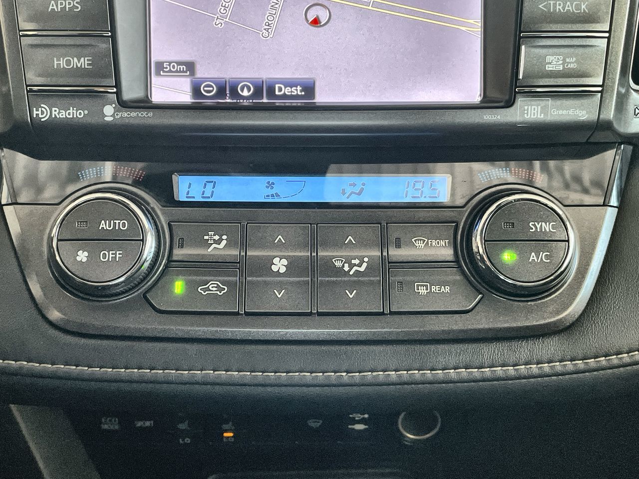 Toyota RAV4  2015 à Vancouver, Colombie-Britannique