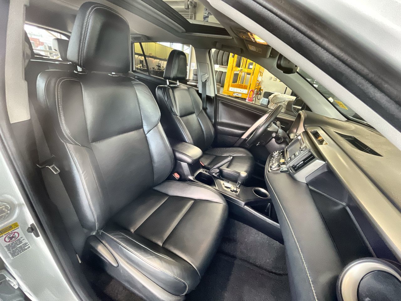 Toyota RAV4  2015 à Vancouver, Colombie-Britannique