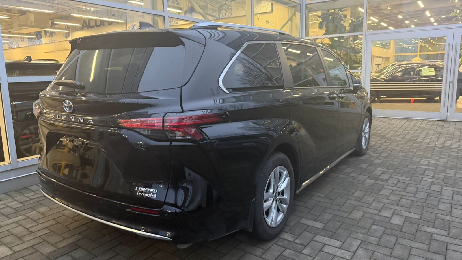 2023 Toyota Sienna Hybrid in Vancouver, British Columbia