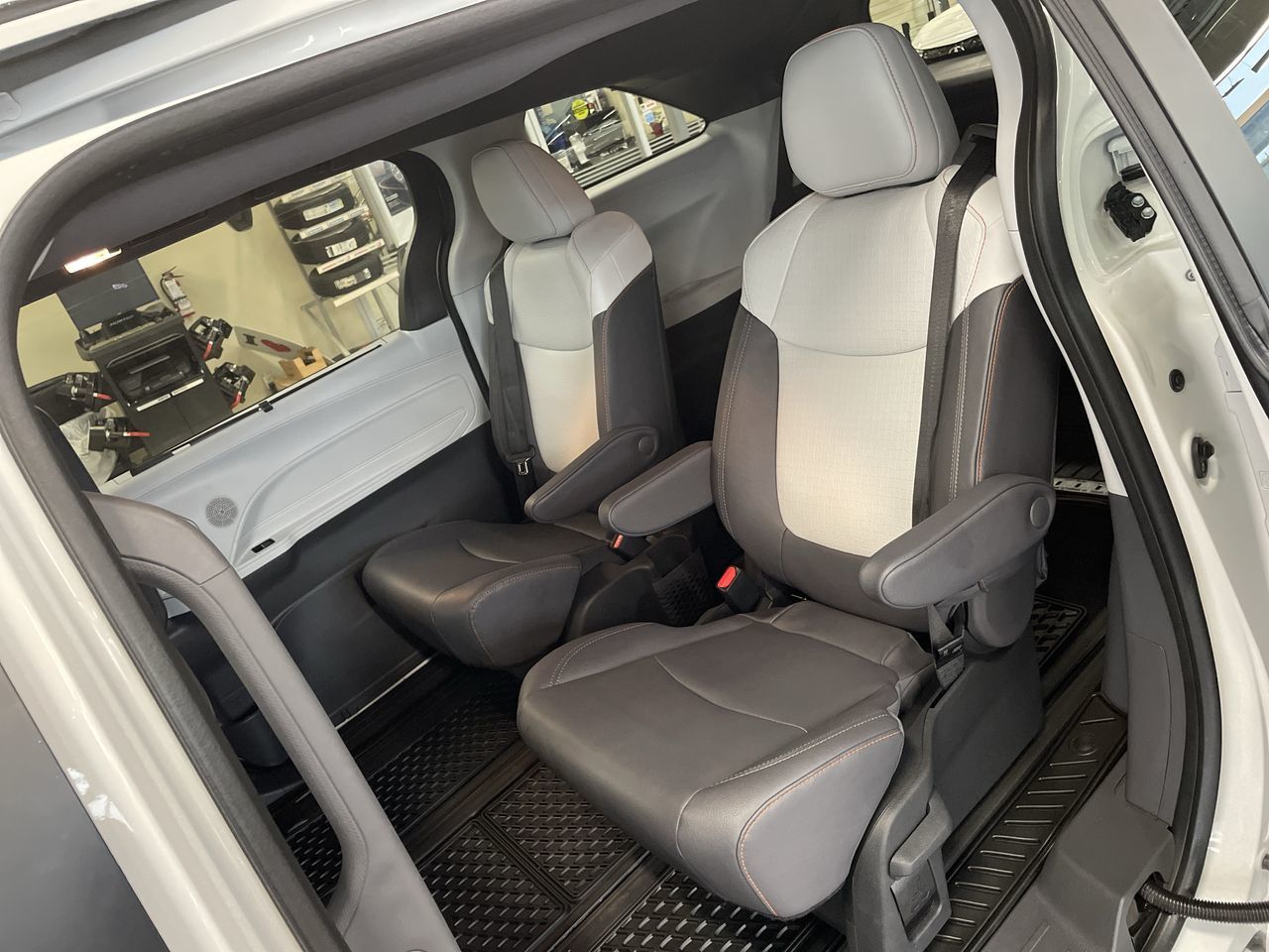 2024 Toyota Sienna Hybrid