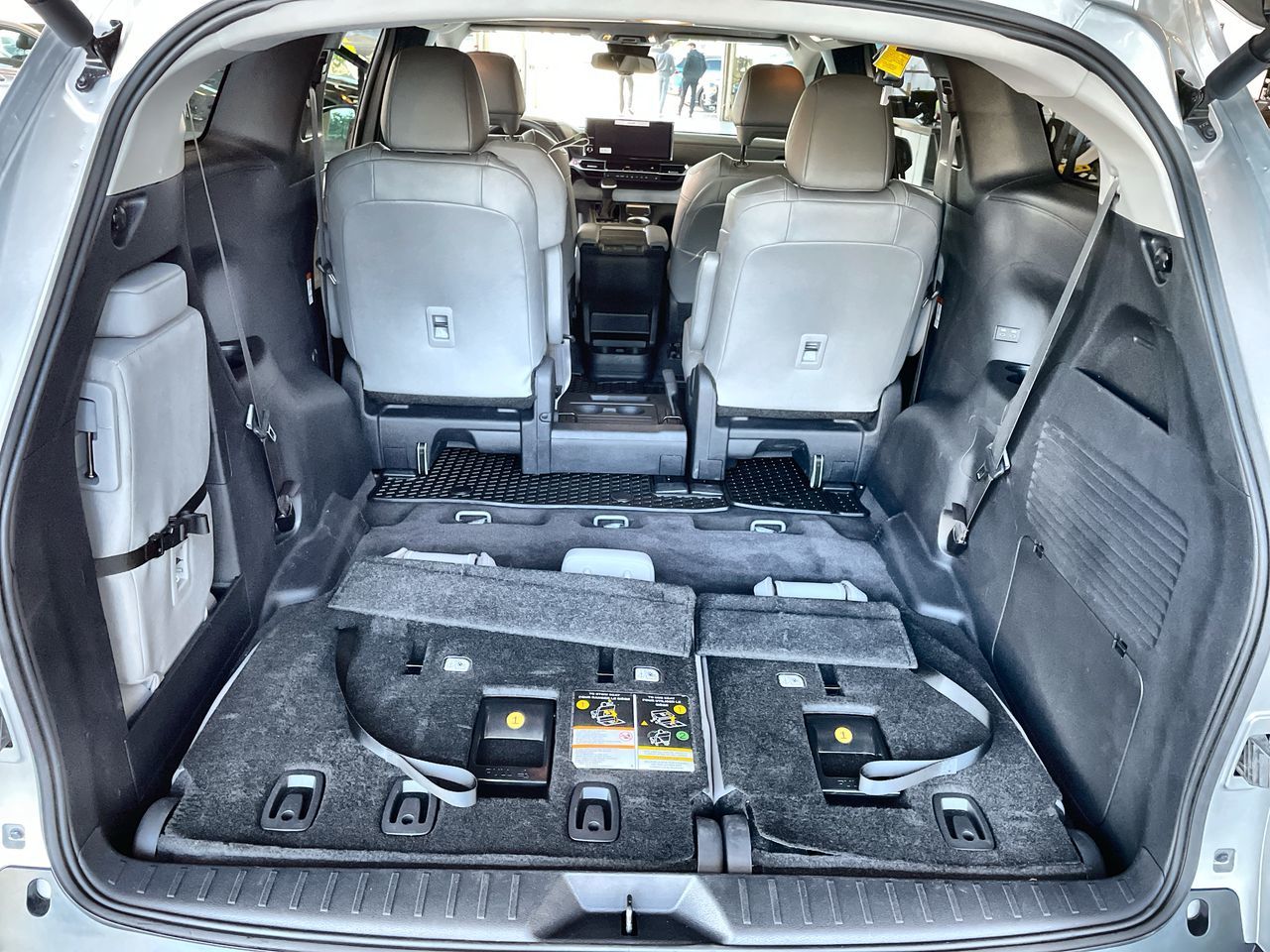 2025 Toyota Sienna Hybrid