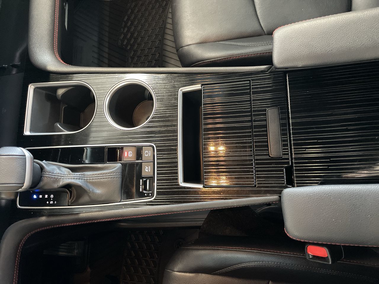 2025  Sienna Hybrid