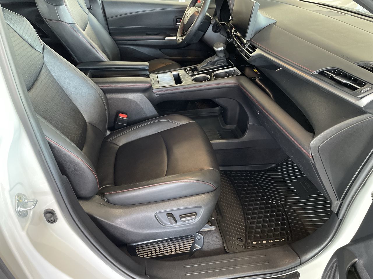 2025  Sienna Hybrid