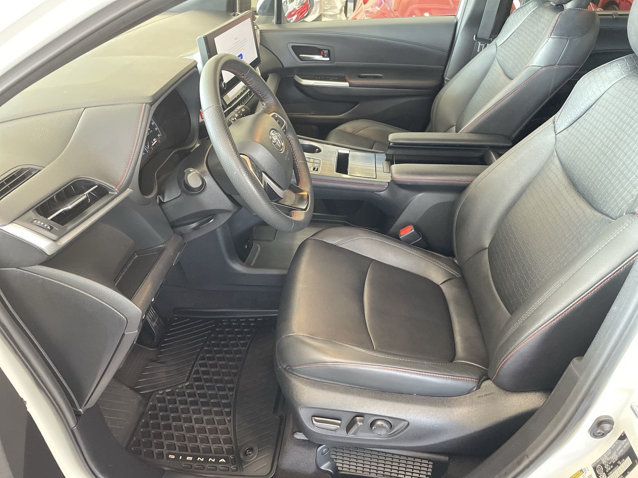 2025  Sienna Hybrid