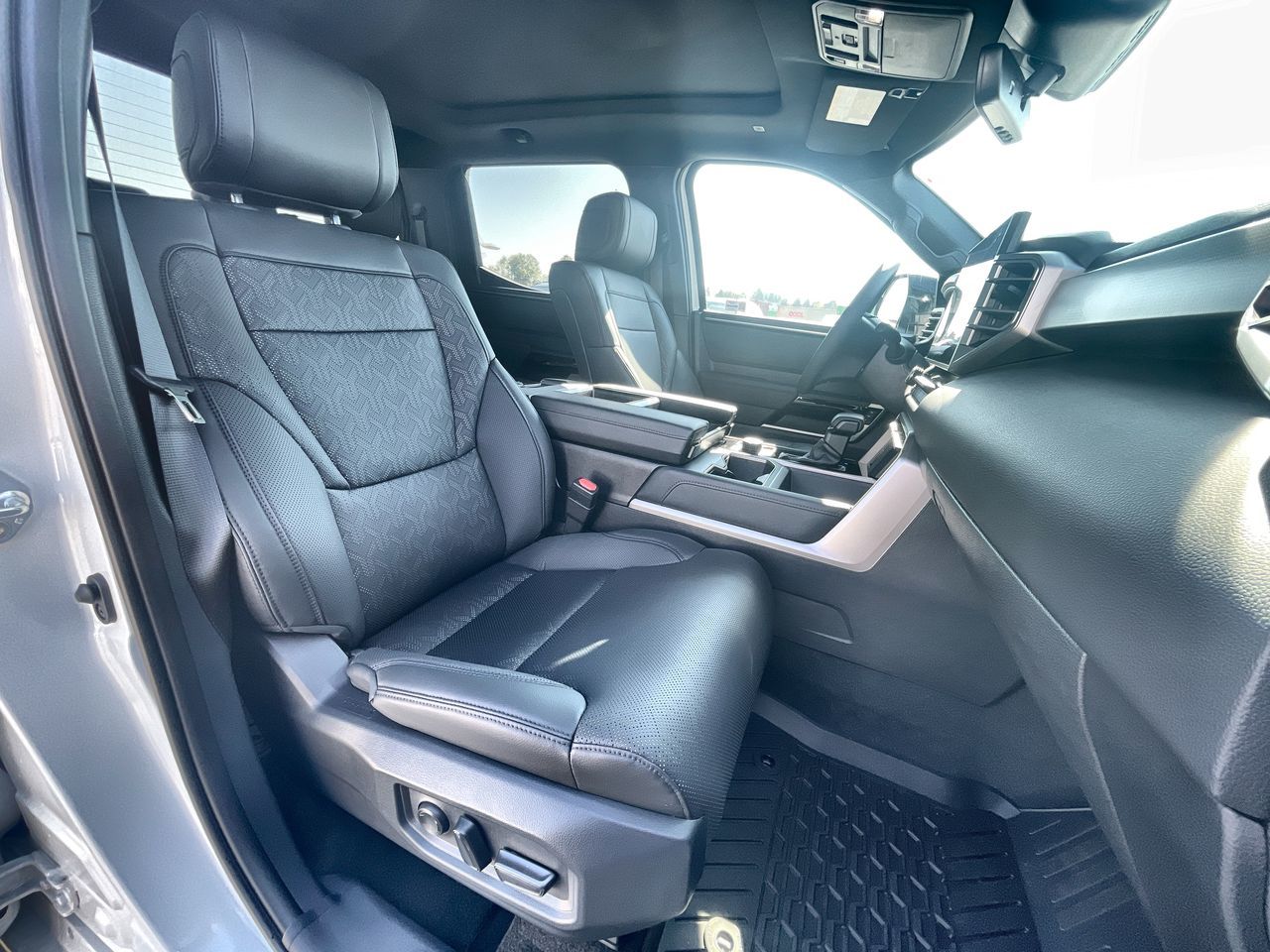 2025 Toyota TUNDRA HYBRID