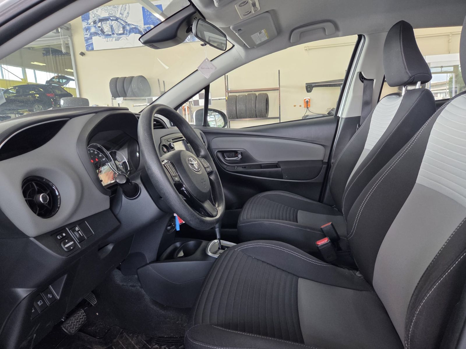 2018  Yaris