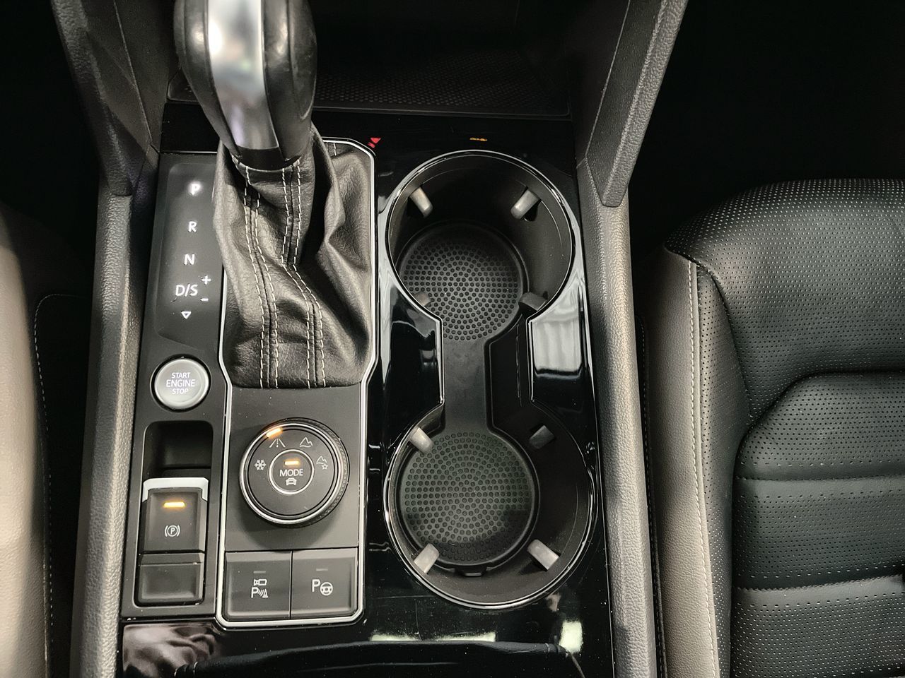 Volkswagen Atlas Cross Sport  2022 à Vancouver, Colombie-Britannique