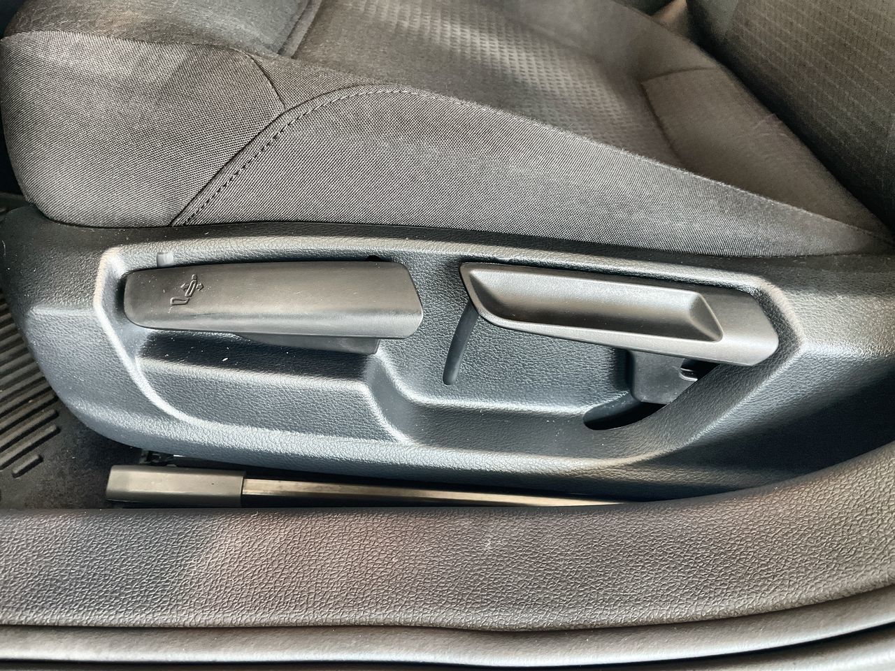 2016 Volkswagen Jetta in Vancouver, British Columbia