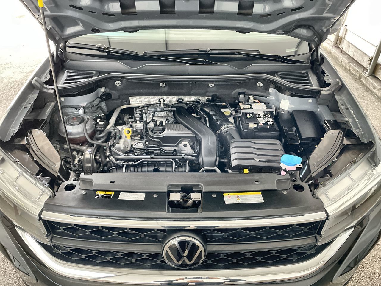 2024 Volkswagen Taos in Vancouver, British Columbia