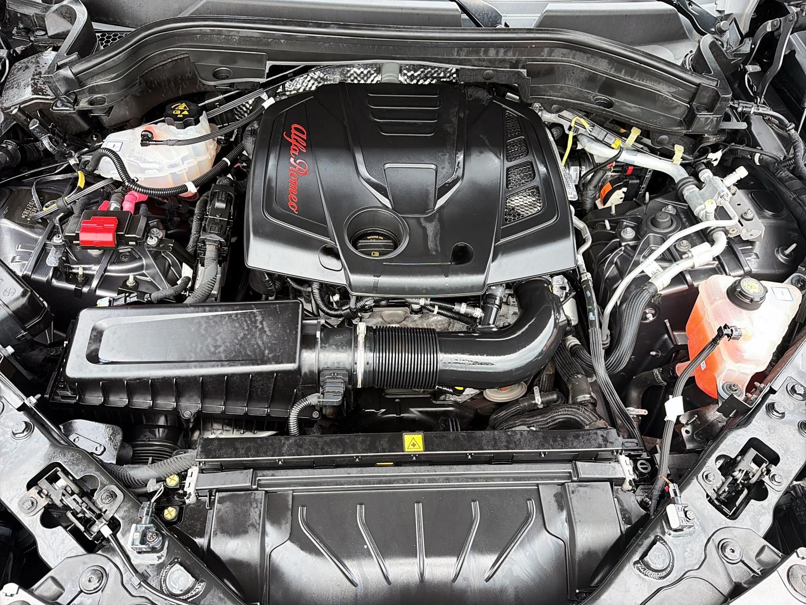 Photo 2021 Alfa Romeo Stelvio AWD TOIT-PANORAMIQUE #2