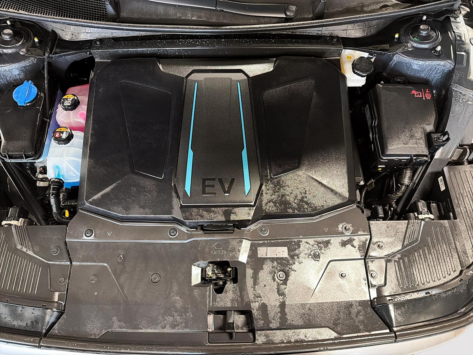 Photo Hyundai IONIQ 5 Preferred ULTIMATE PACKAGE AWD 2024 #8