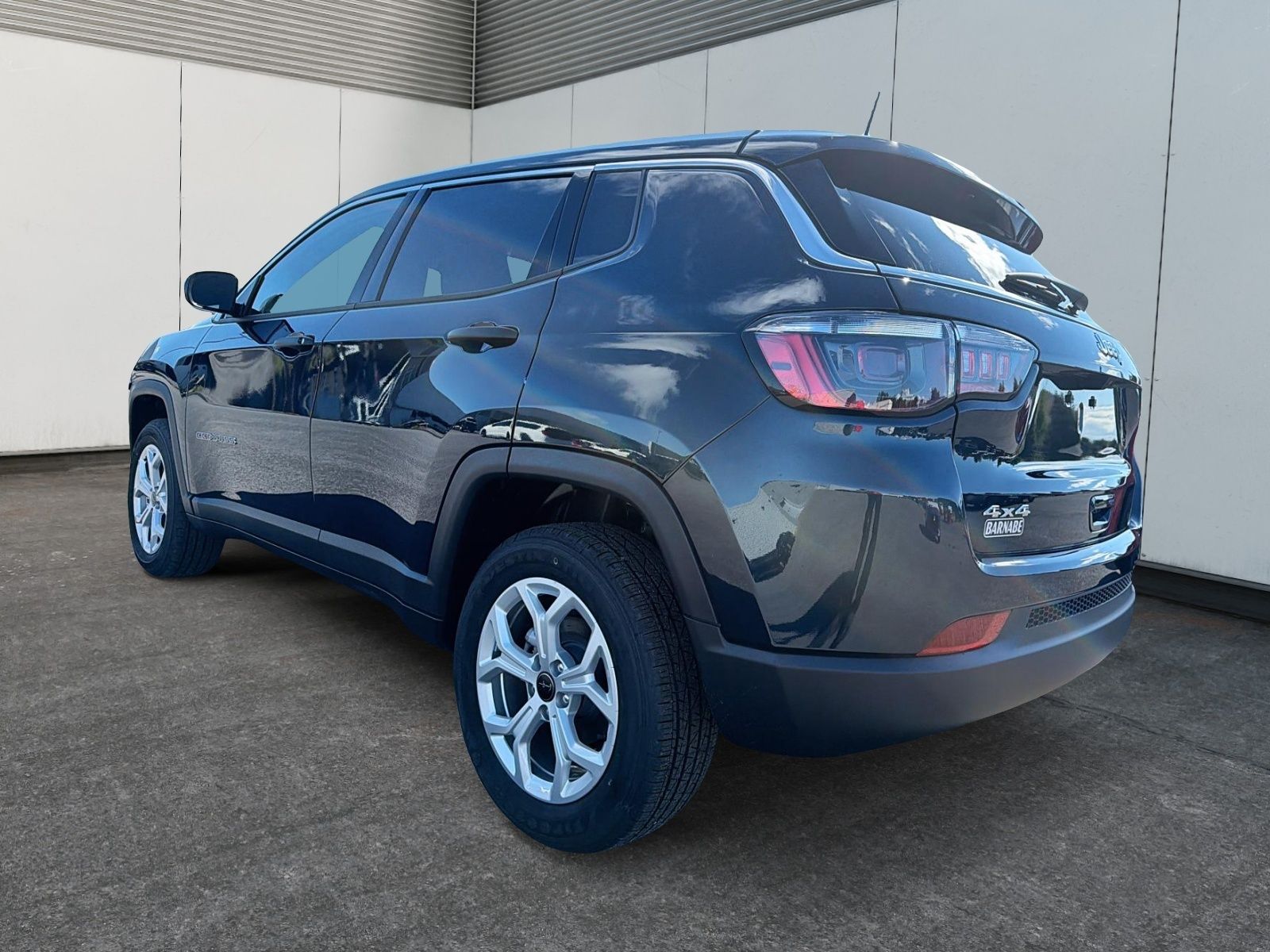 Photo 2026 Jeep Compass SPORT #4