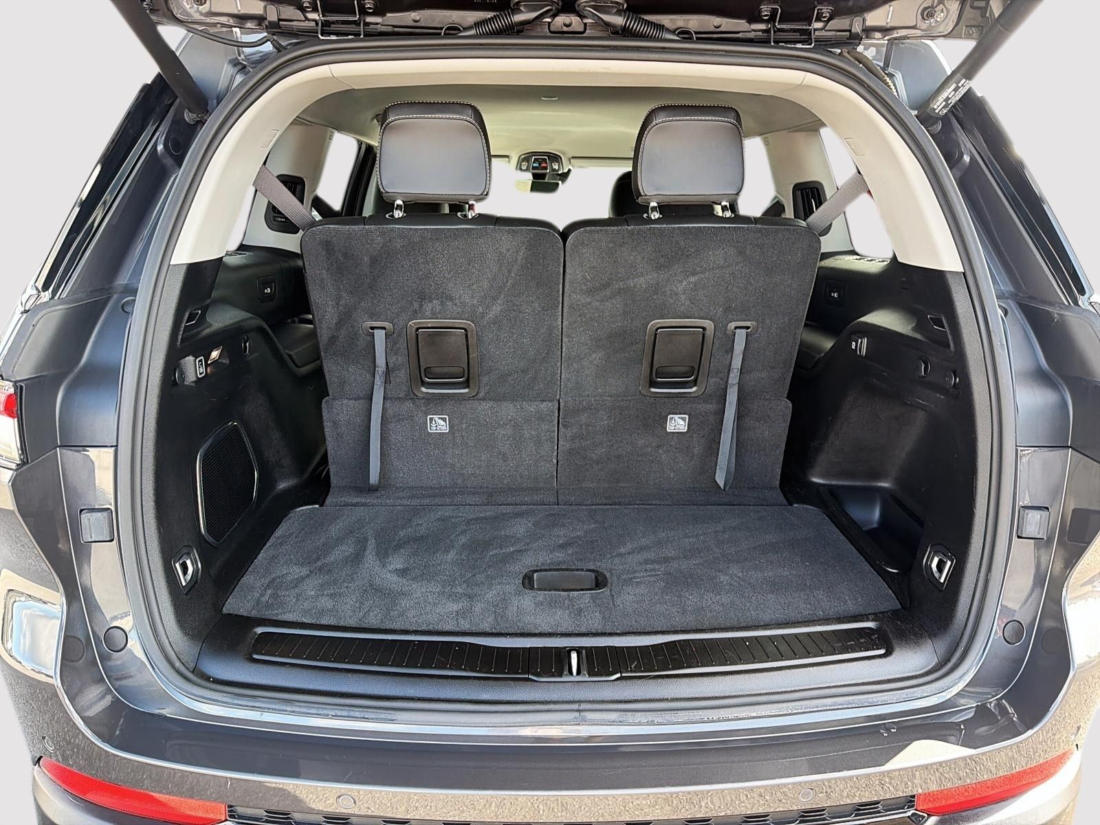 Photo 2023 Jeep Grand Cherokee L Limited #6