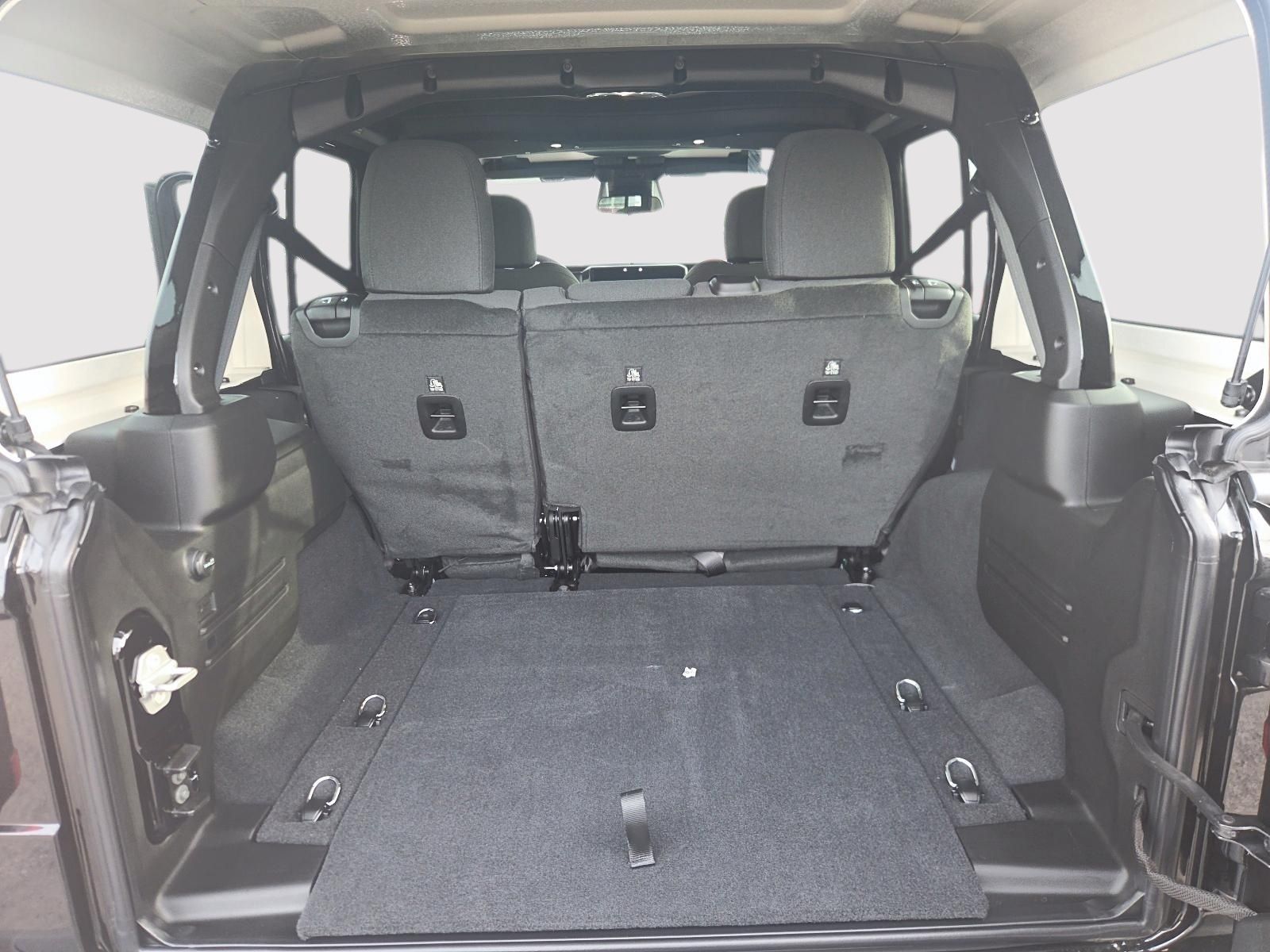 Photo 2026 Jeep Wrangler 4-Door RUBICON #6