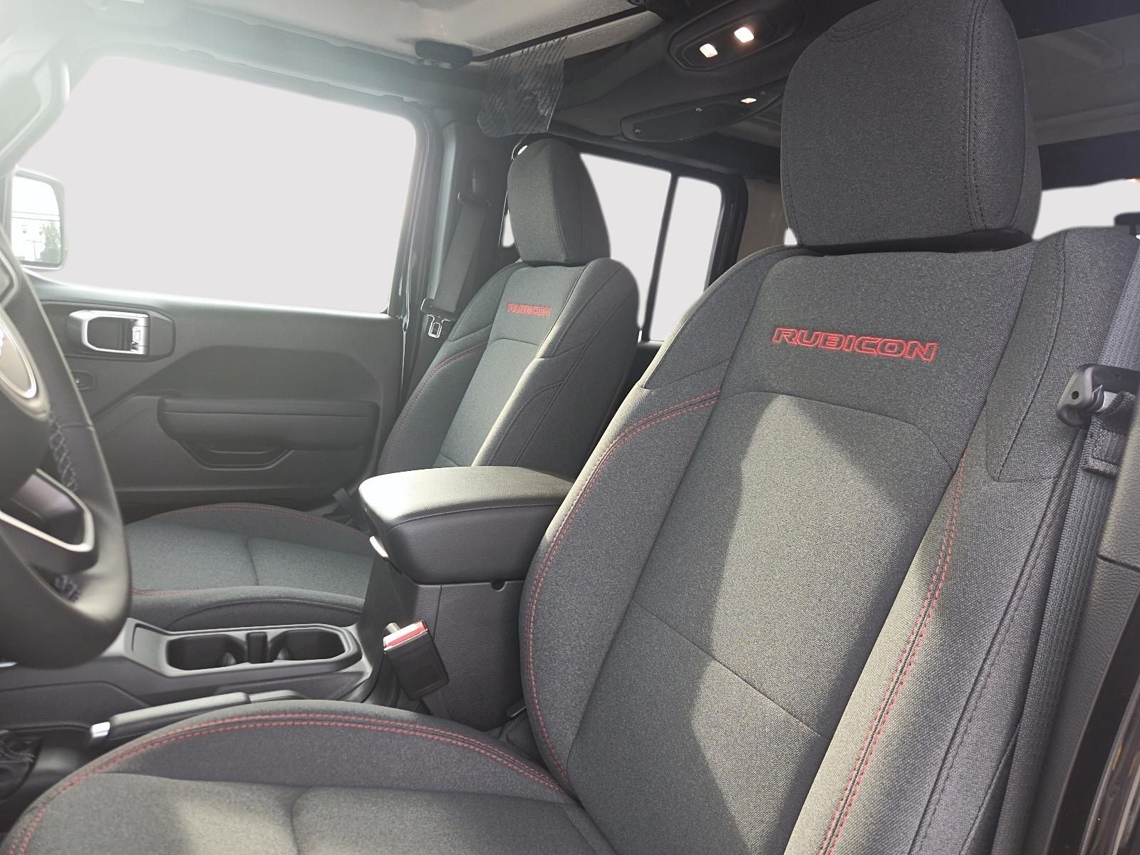 Photo 2026 Jeep Wrangler 4-Door RUBICON #8