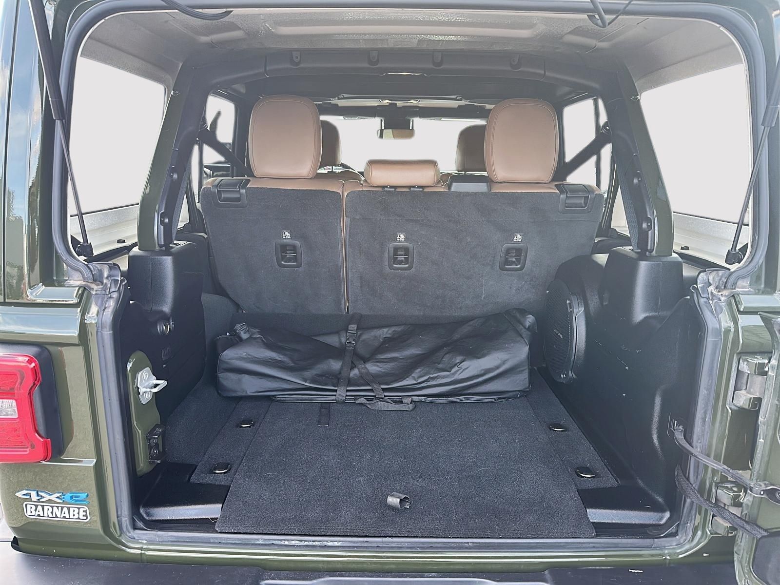Photo 2022 Jeep Wrangler 4XE SAHARA 4XE | CUIR BRUN #6