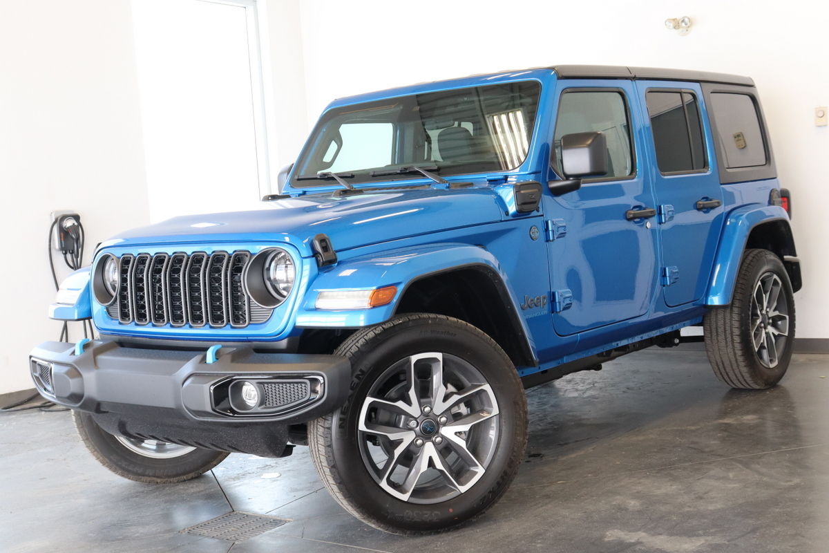 Barnabé Chrysler St-Jean in St-Jean-Sur-Richelieu | 2024 Jeep Wrangler ...