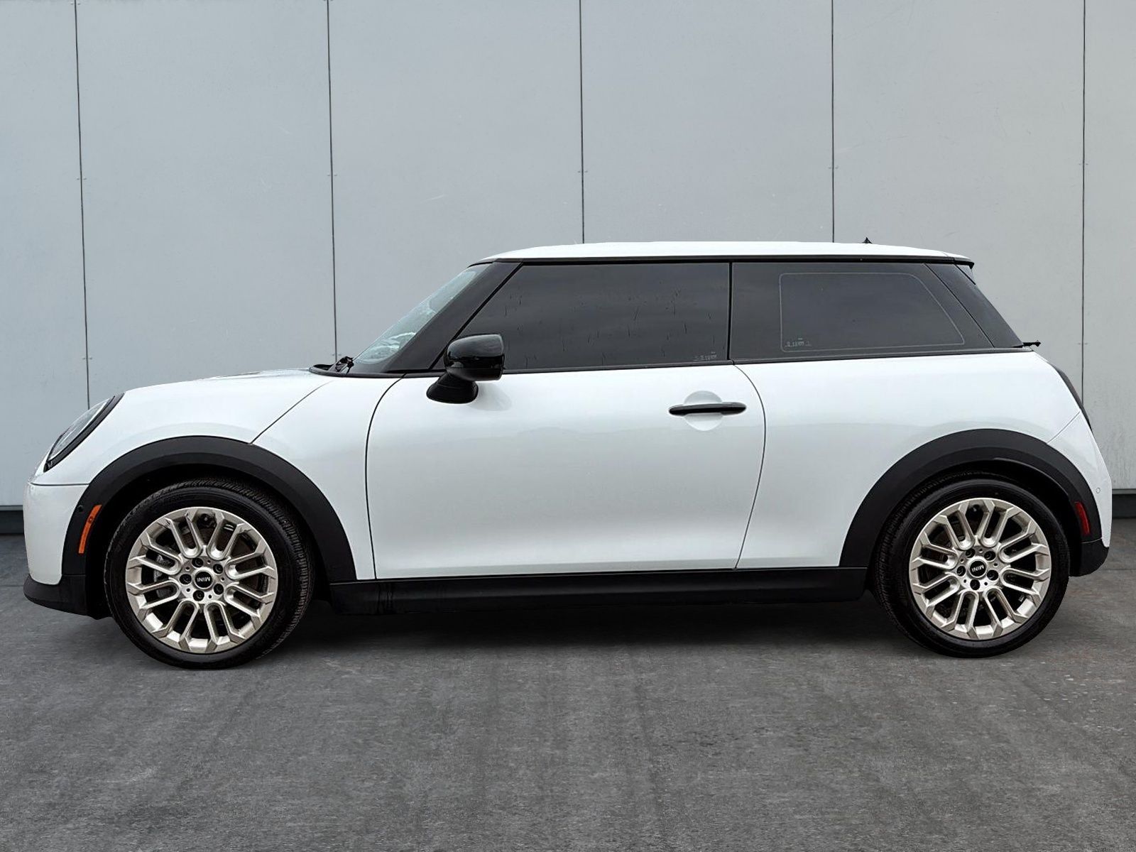Photo 2025 MINI 3 Door Cooper C #5