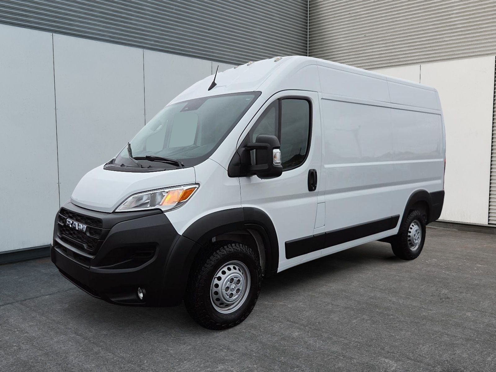Photo 2025 Ram ProMaster Cargo Van Tradesman #1