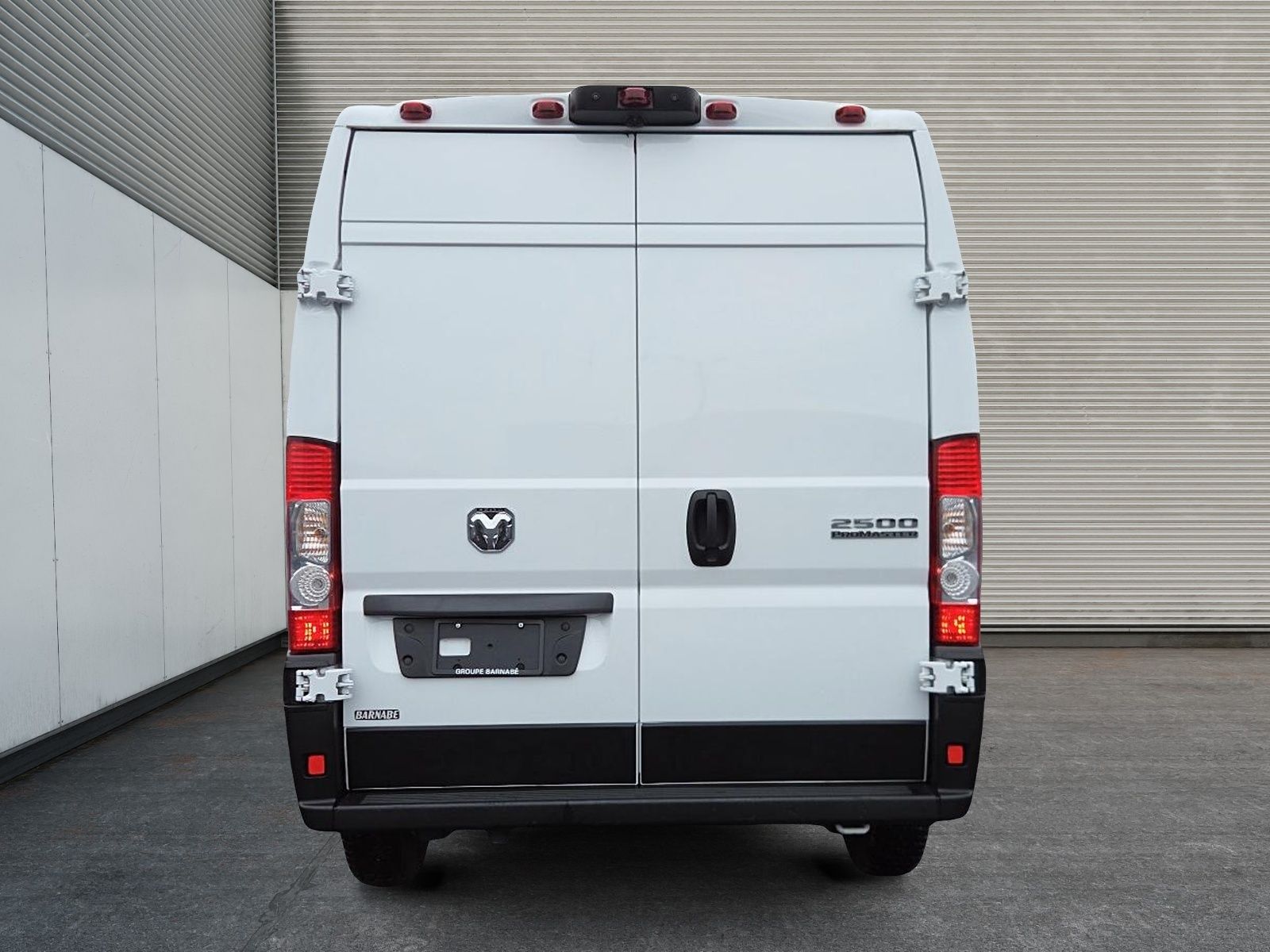 Photo 2025 Ram ProMaster Cargo Van Tradesman #3