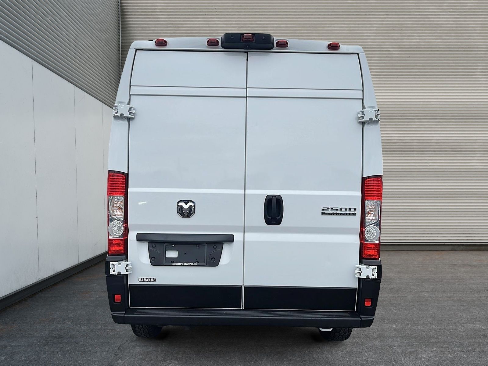 Photo 2025 Ram ProMaster Cargo Van Tradesman #3