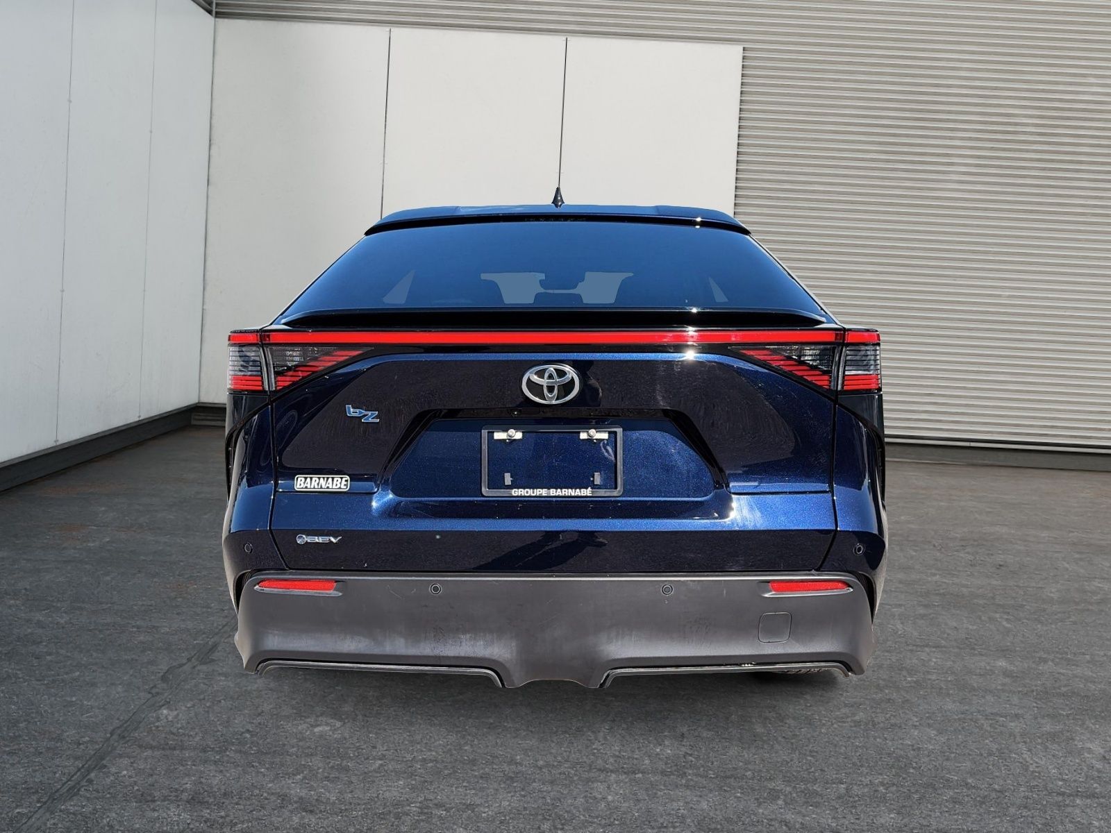 Photo 2026 Toyota bZ XLE #3