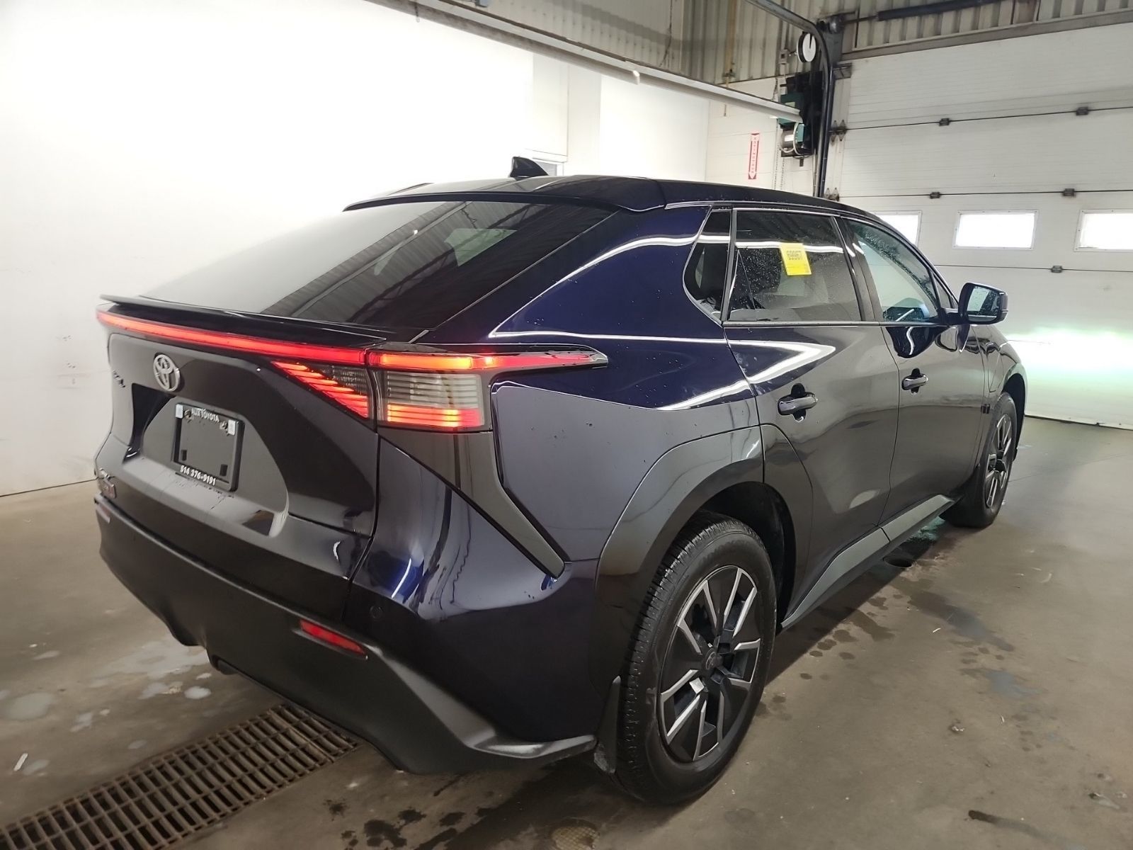 Photo 2026 Toyota bZ XLE #8