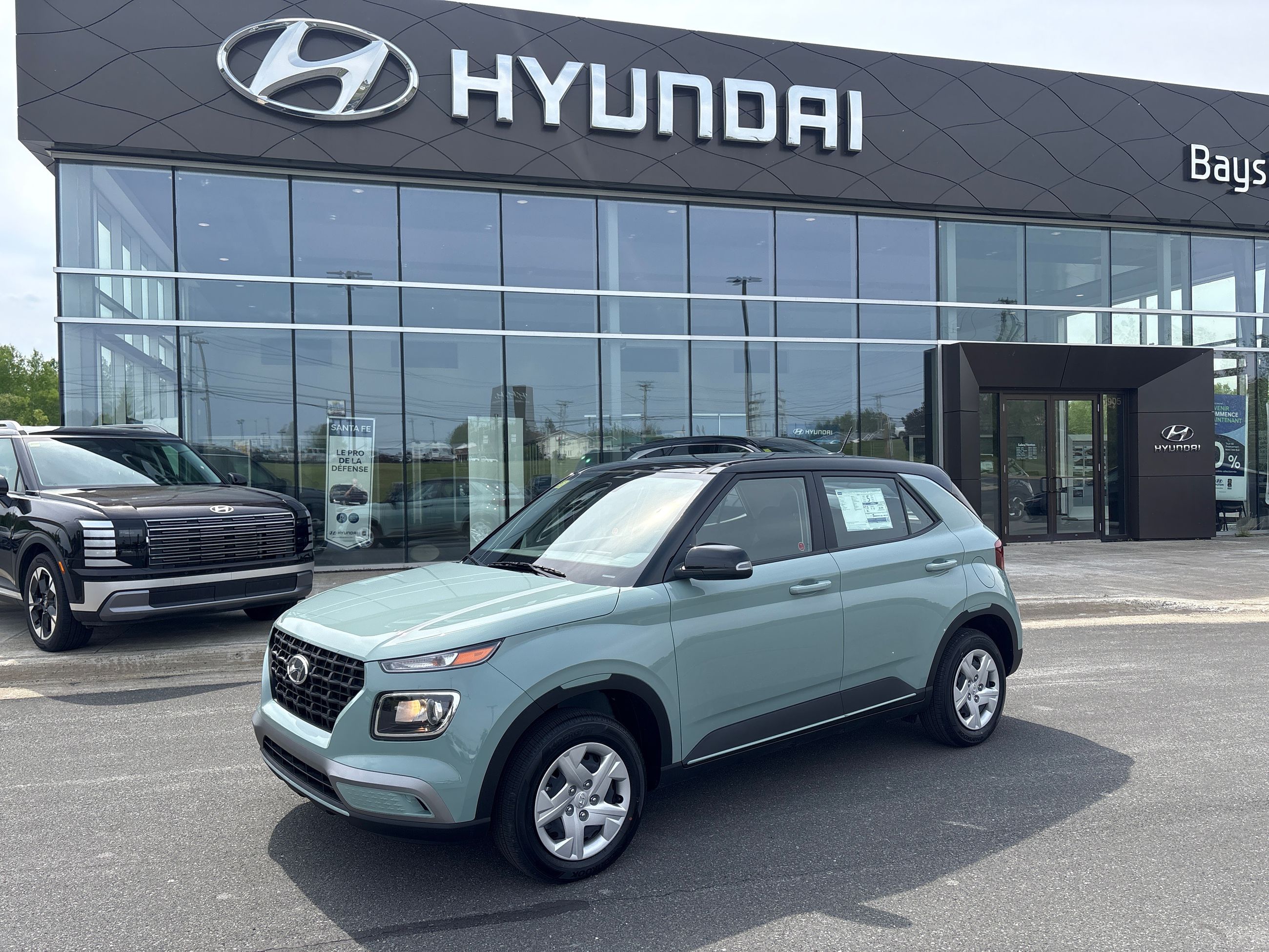 2026 Hyundai Venue Essential IVT w/Two-Tone