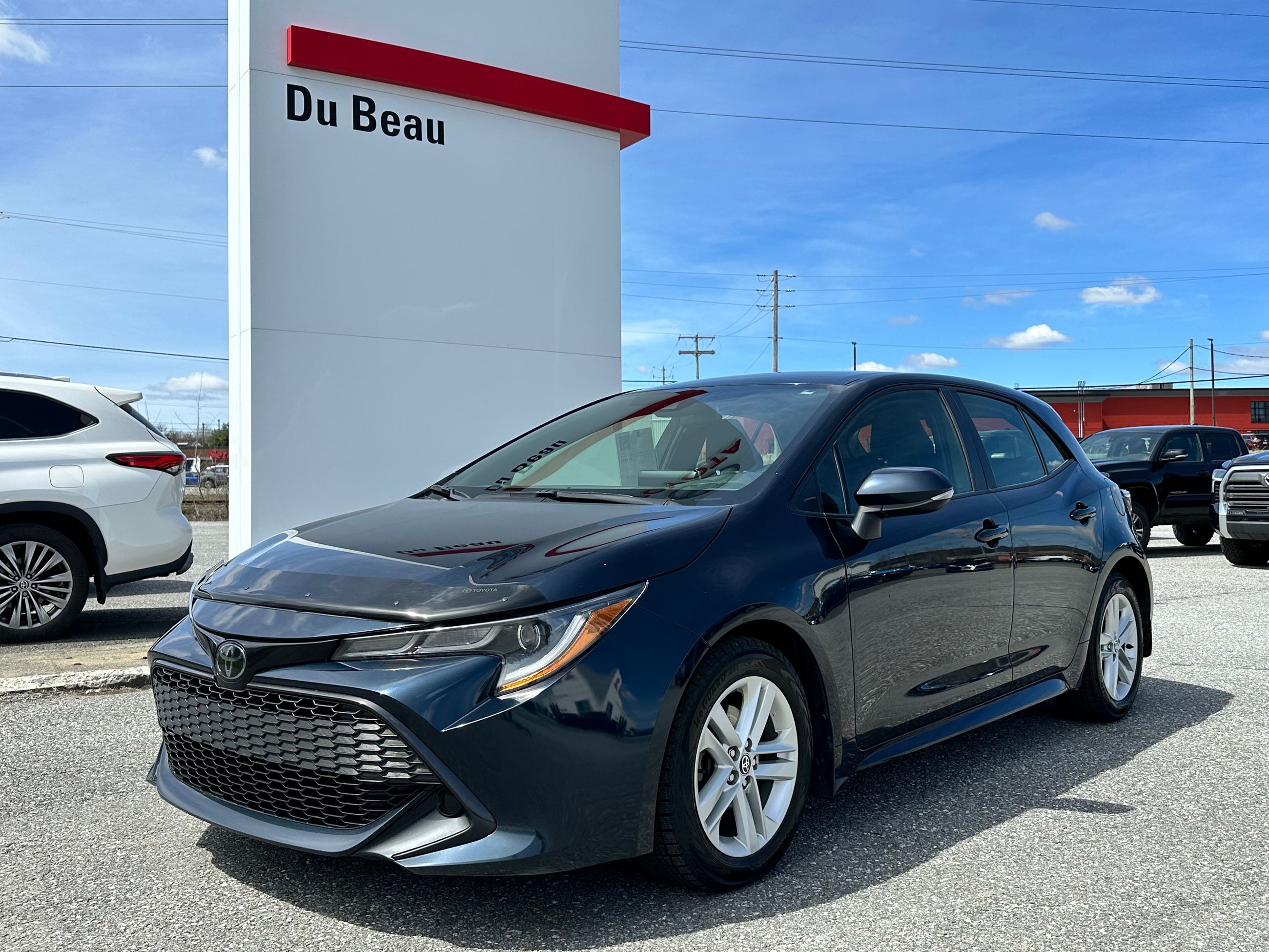 Du Beau Toyota à Thetford Mines Toyota Corolla Hatchback SE / AUTOM