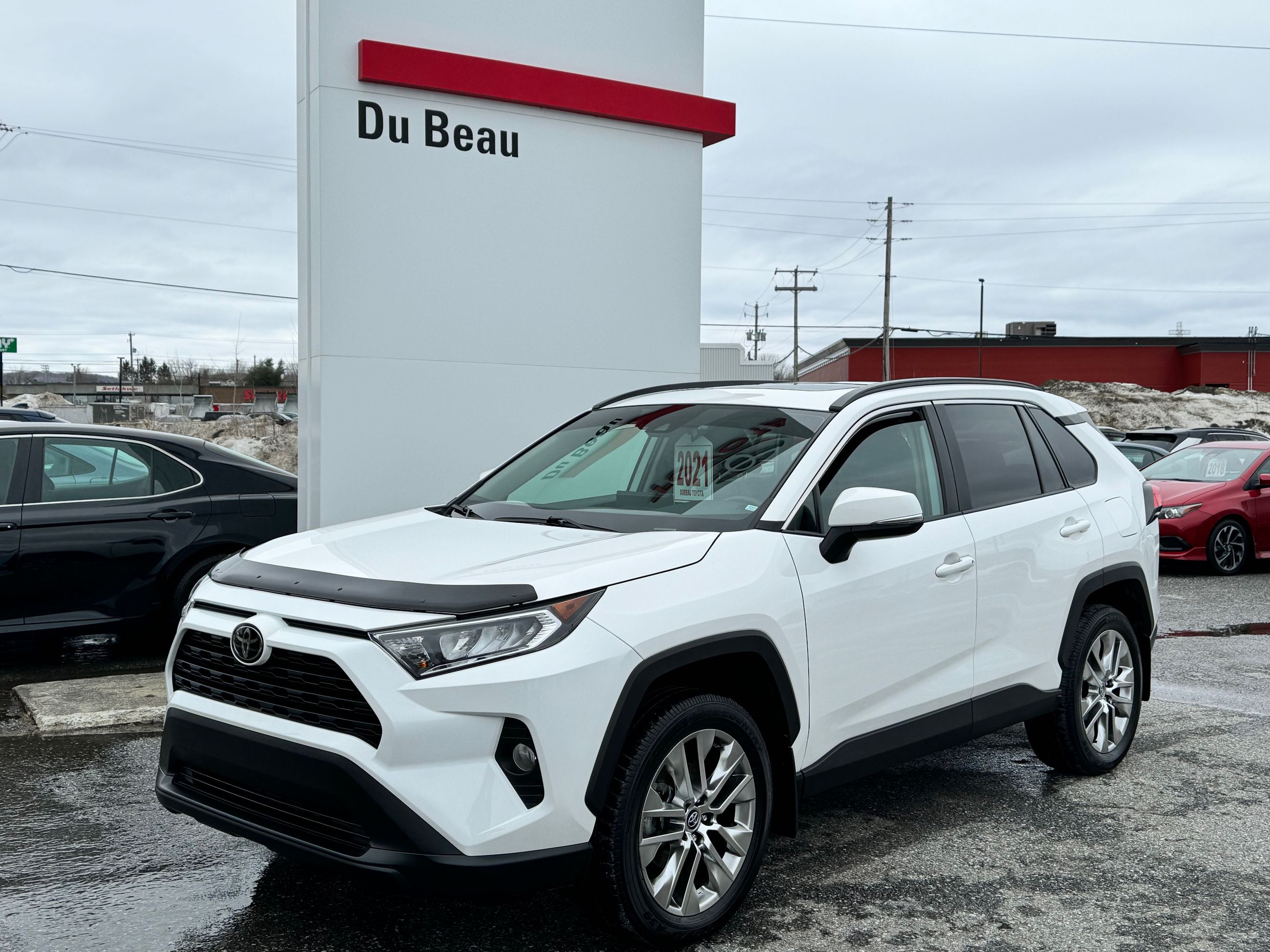 Du Beau Toyota à Thetford Mines Toyota RAV4 XLE PREMIUM / BAS KILOS