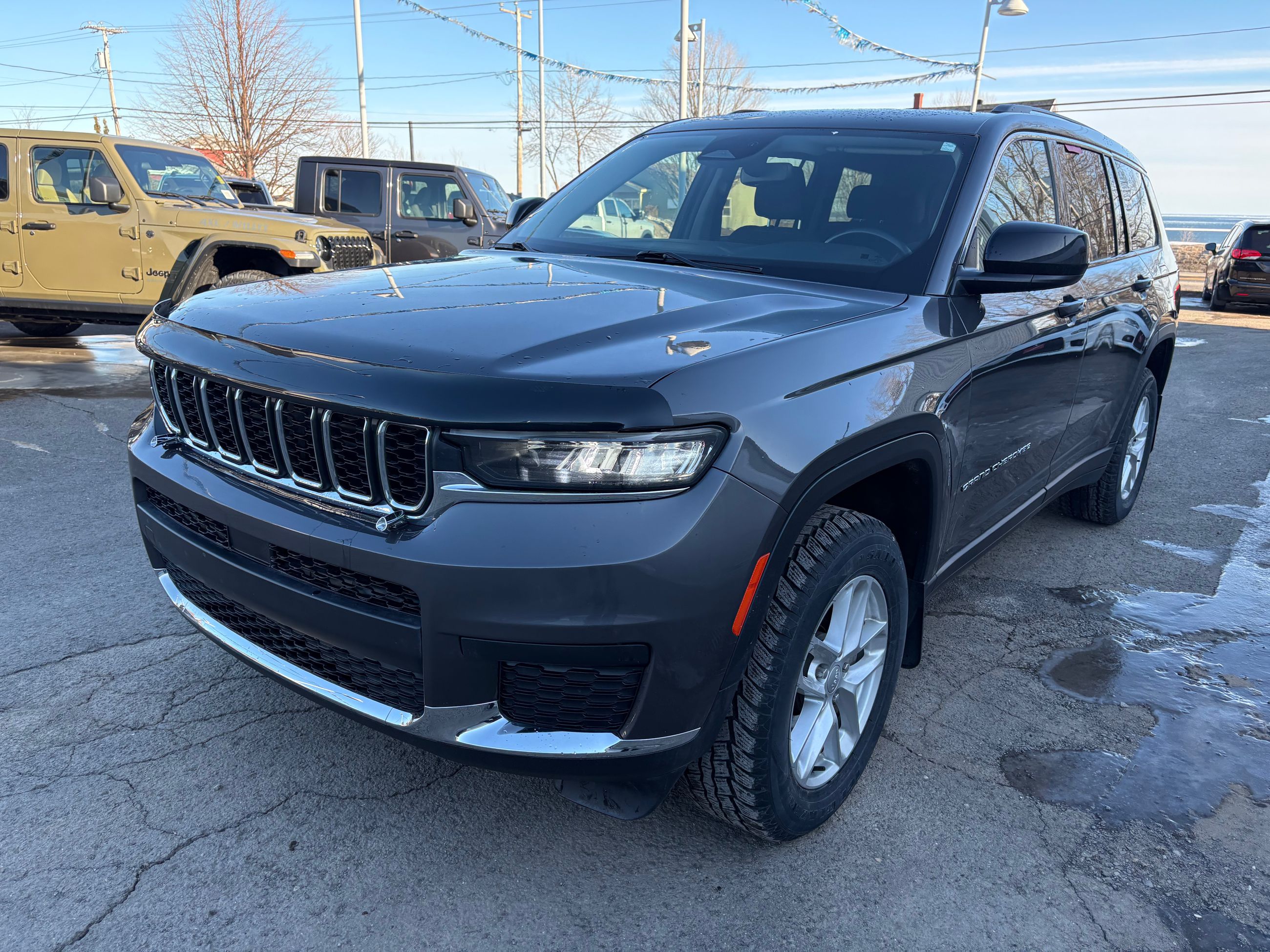 2022 Jeep Grand Cherokee Laredo