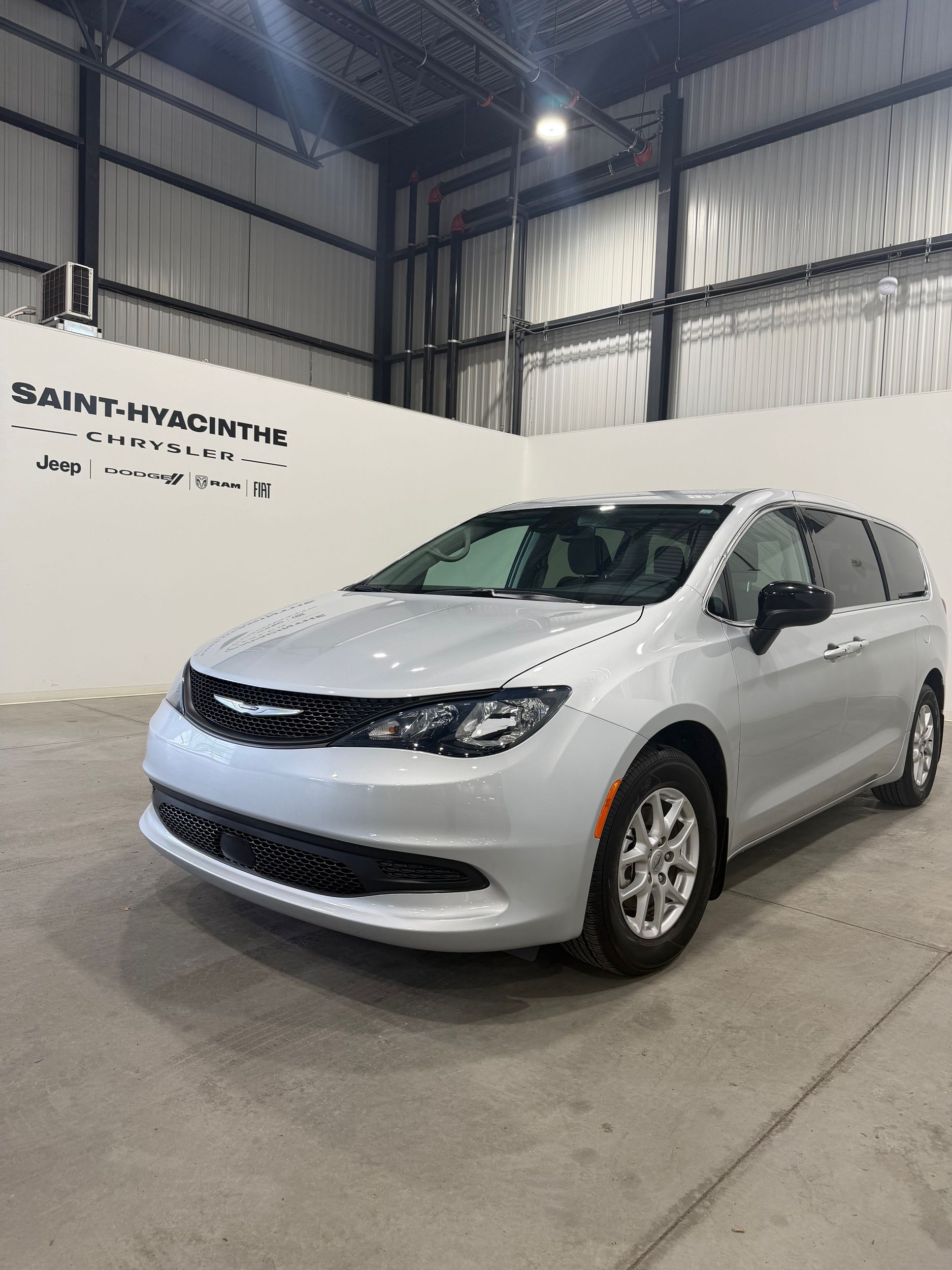 Photo Chrysler Grand Caravan SXT 2024 #1