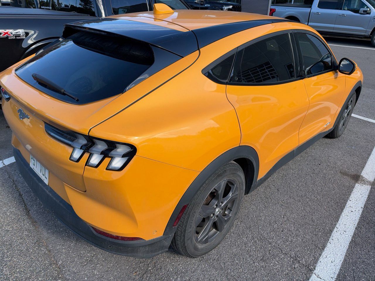 Photo 2022 Ford Mustang Mach-E Select AWD #3