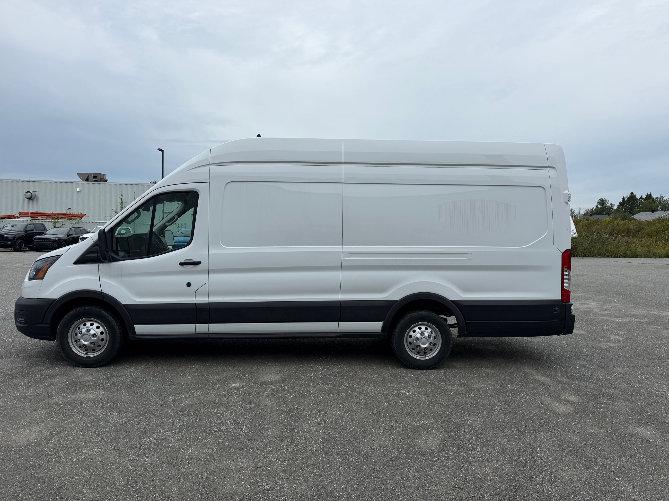 Photo 2025 Ford Transit Cargo Van 250 HIGH ROOF AWD #2