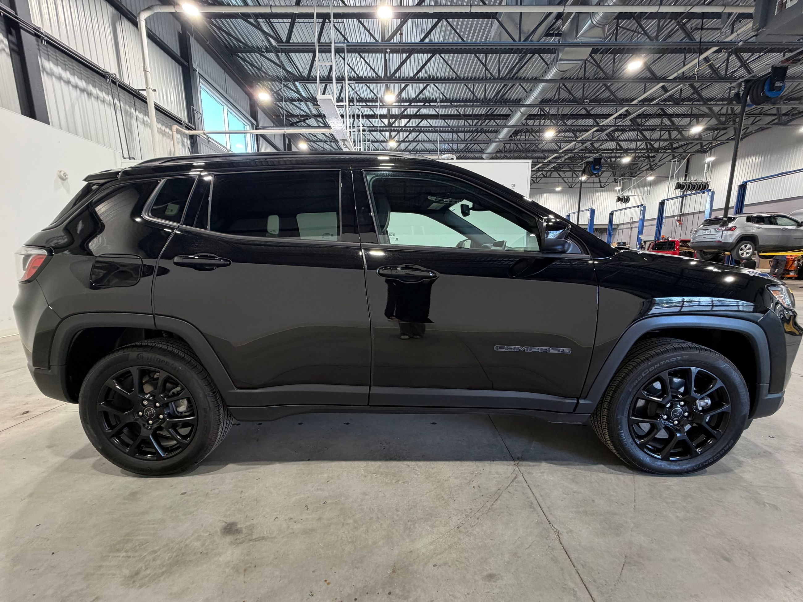 Photo 2025 Jeep Compass Altitude #4