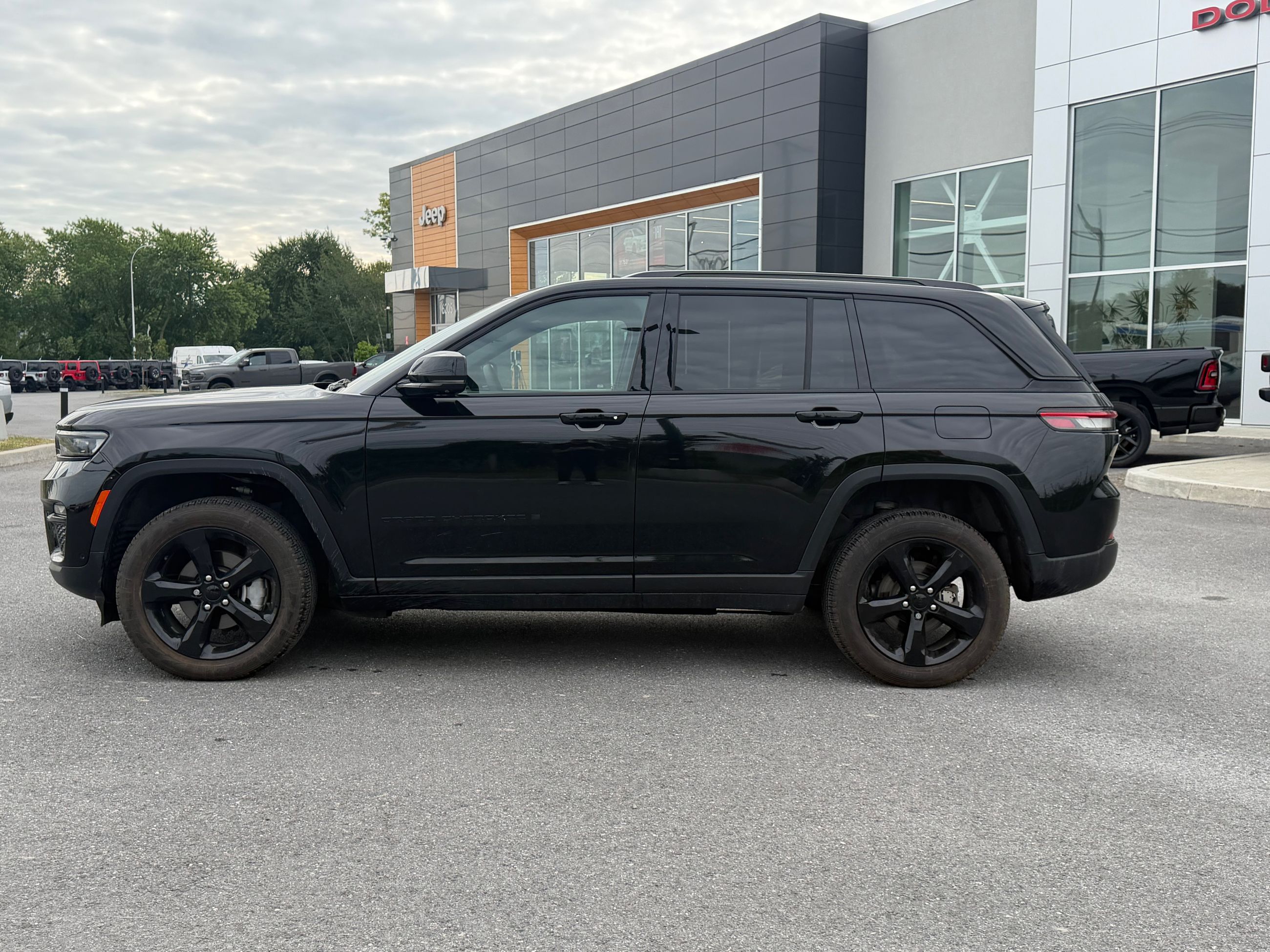Photo 2024 Jeep Grand Cherokee Limited #5