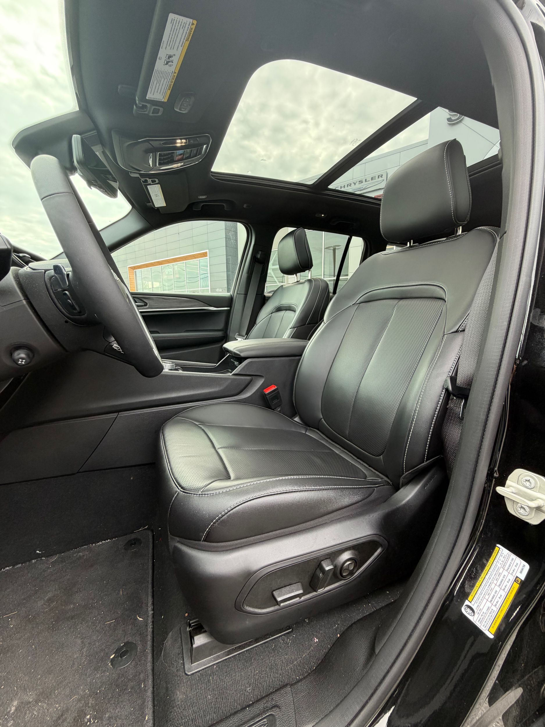 Photo 2024 Jeep Grand Cherokee Limited #8