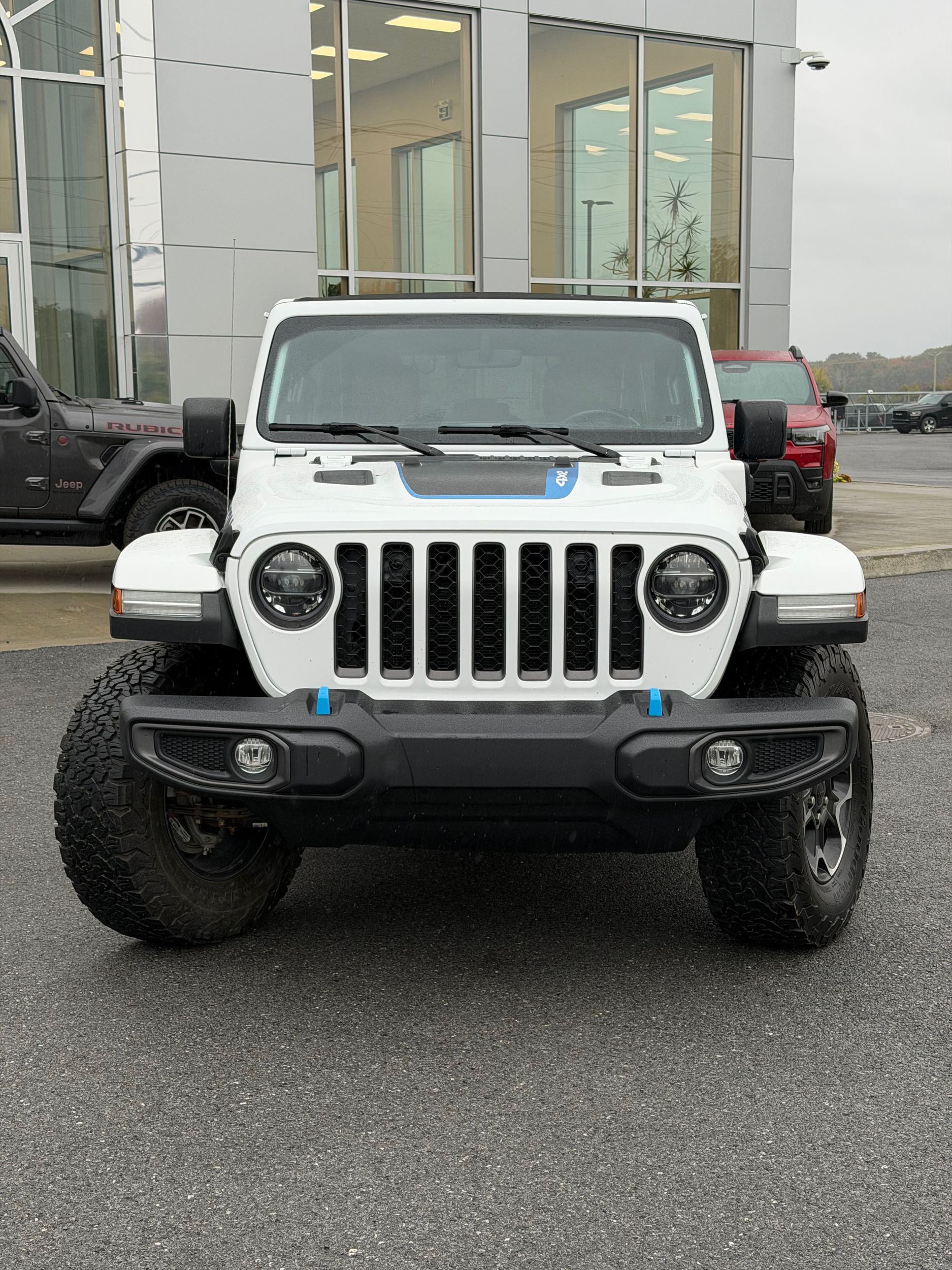 Photo 2022 Jeep Wrangler 4xe Unlimited Rubicon 4XE SKY ONE-TOUCH #2