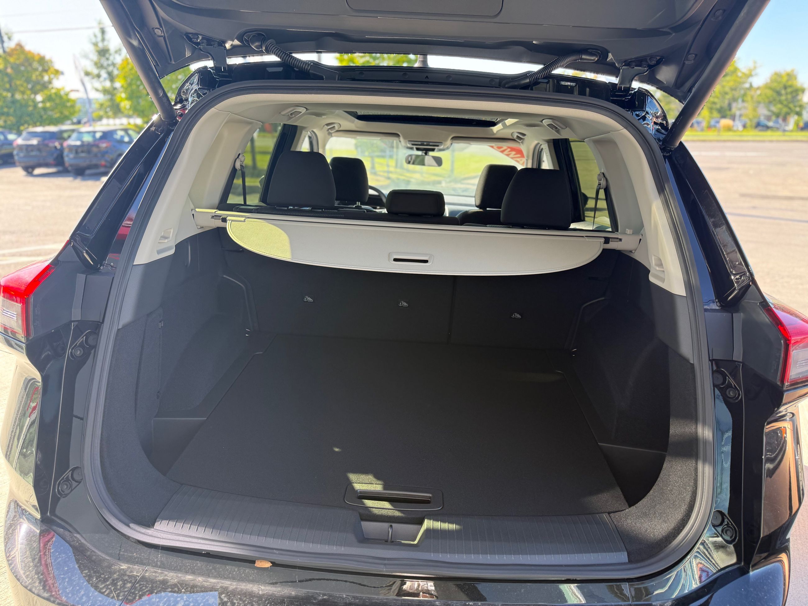 Photo 2026 Nissan Rogue SV AWD #5