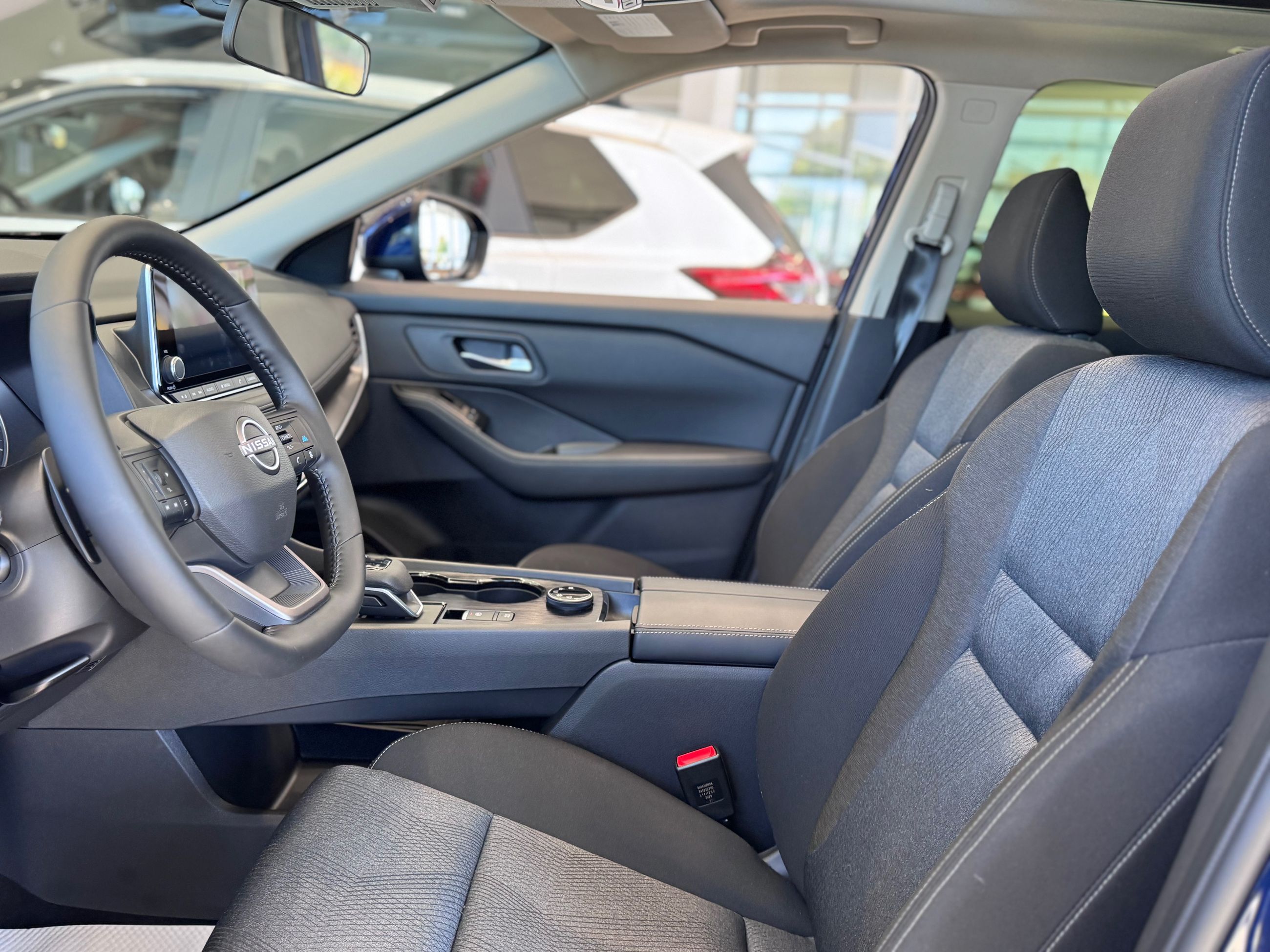Photo 2026 Nissan Rogue SV AWD #8