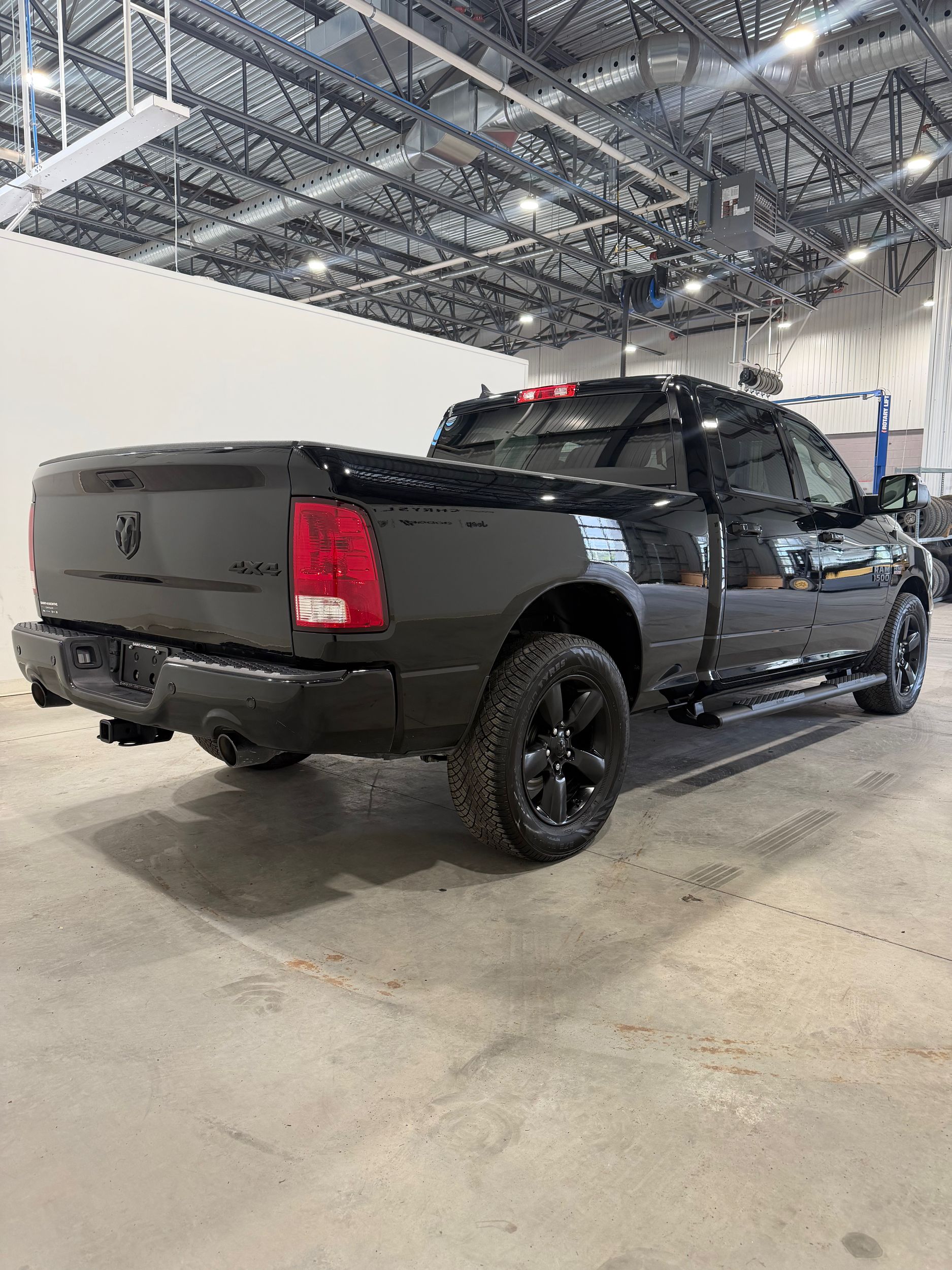 Photo Ram 1500 Classic SLT 2023 #5