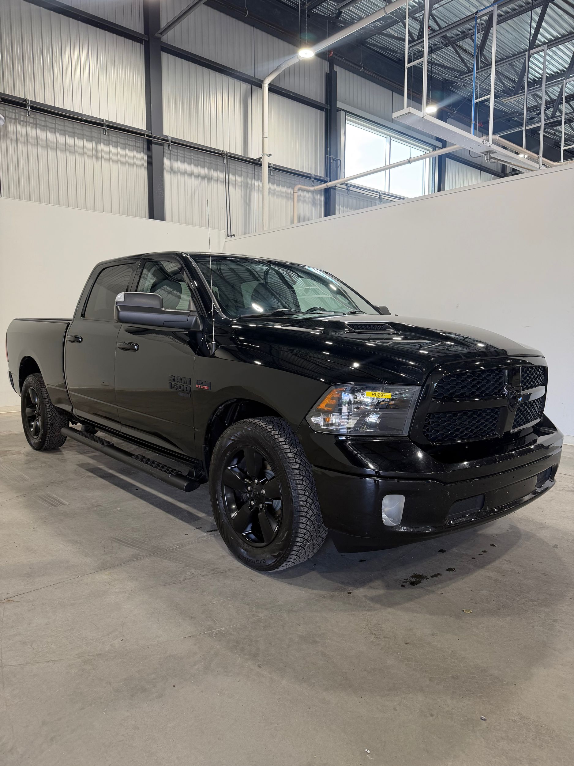 Photo Ram 1500 Classic SLT 2023 #3