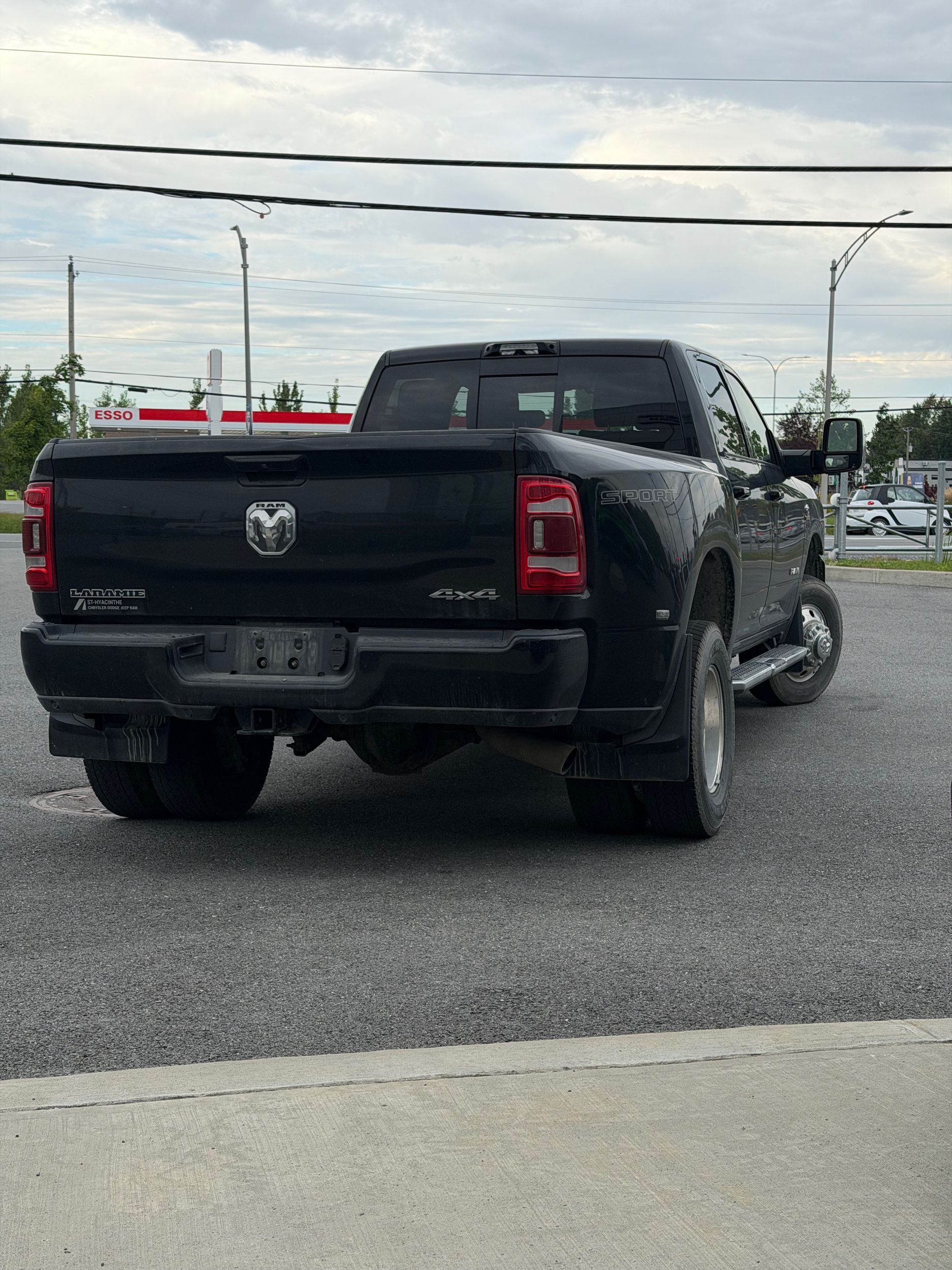 Photo Ram 3500 Laramie 2024 #3