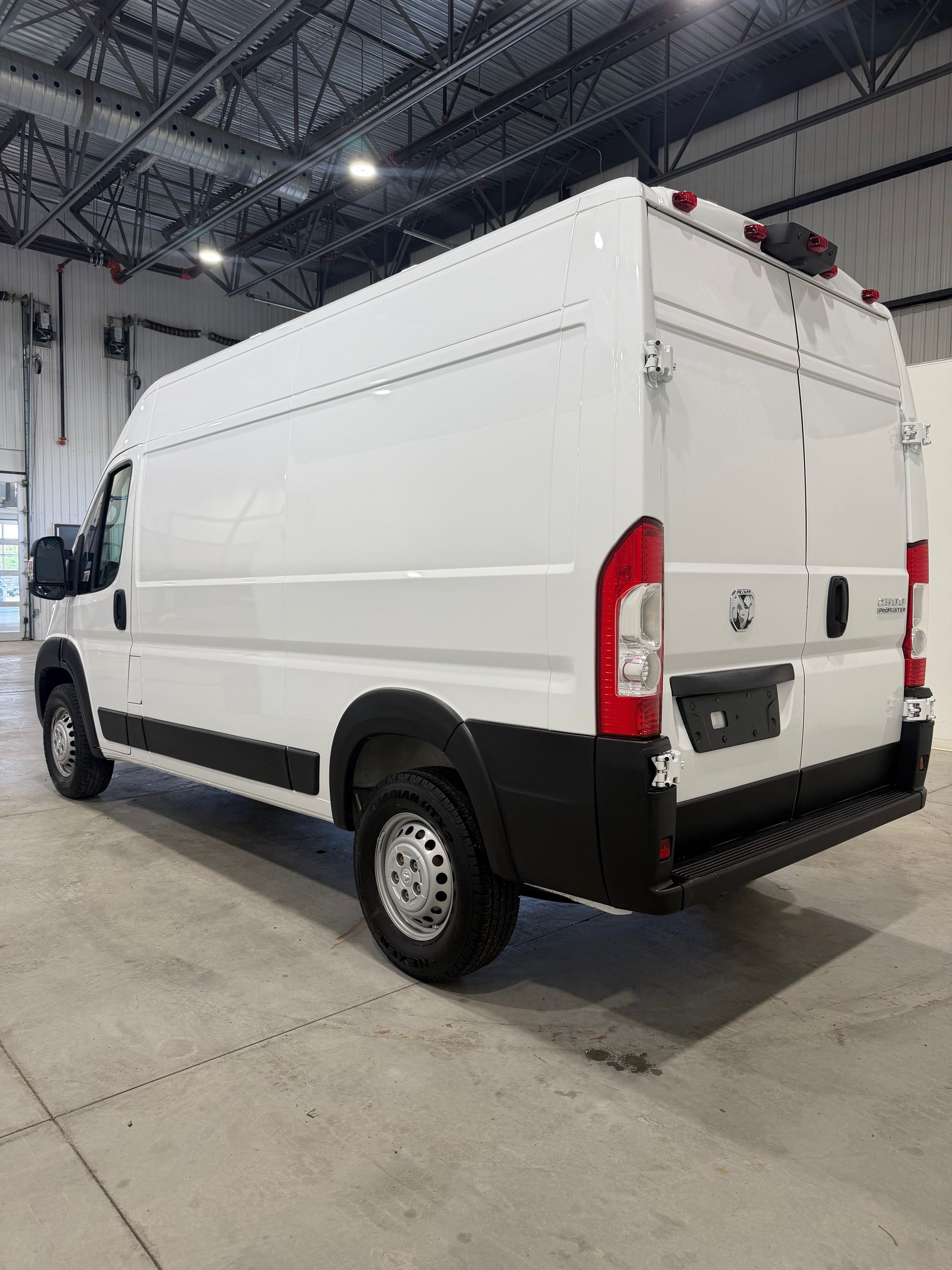 Photo Ram ProMaster Cargo Van Tradesman 2025 #7