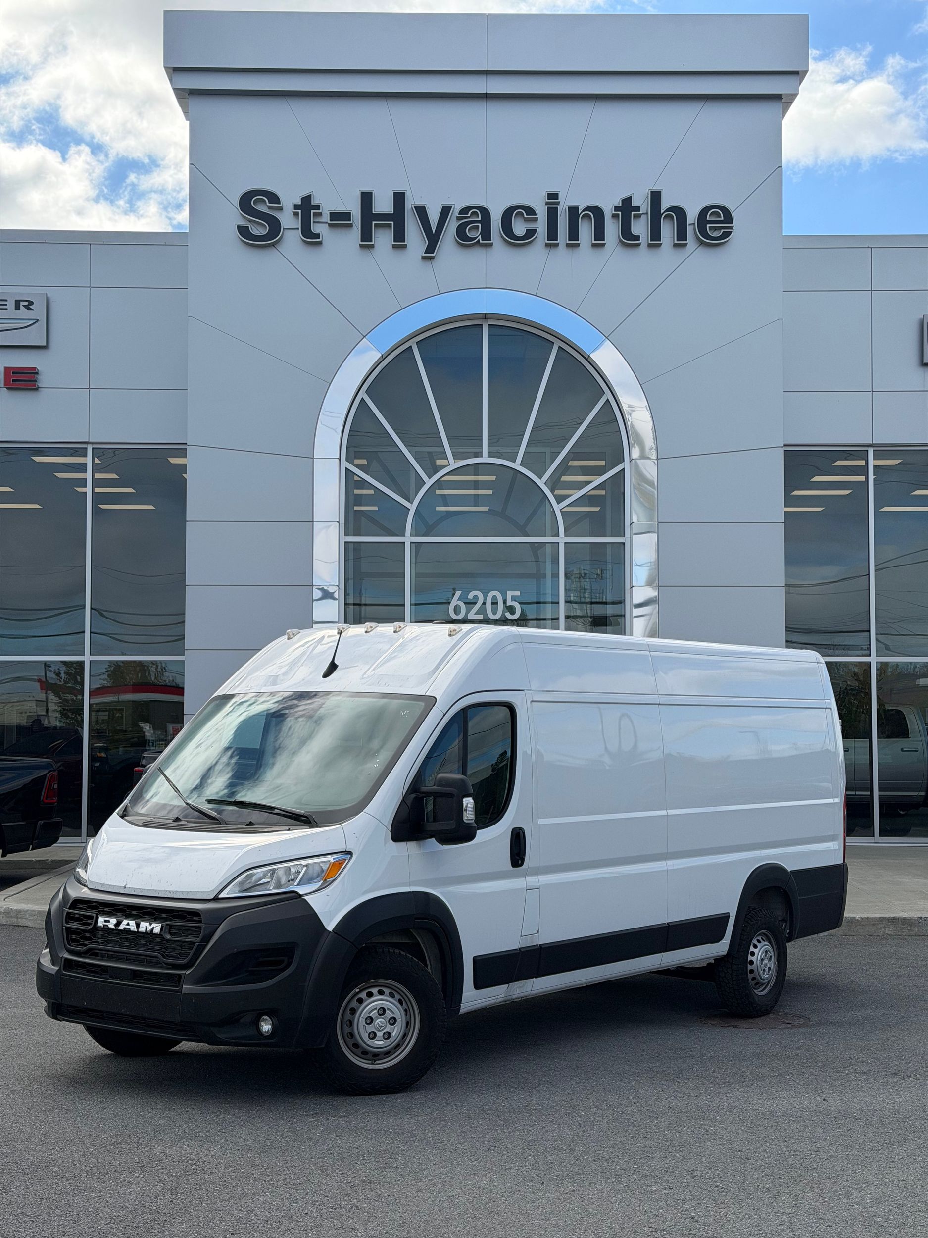 Photo 2025 Ram ProMaster Cargo Van Tradesman #1