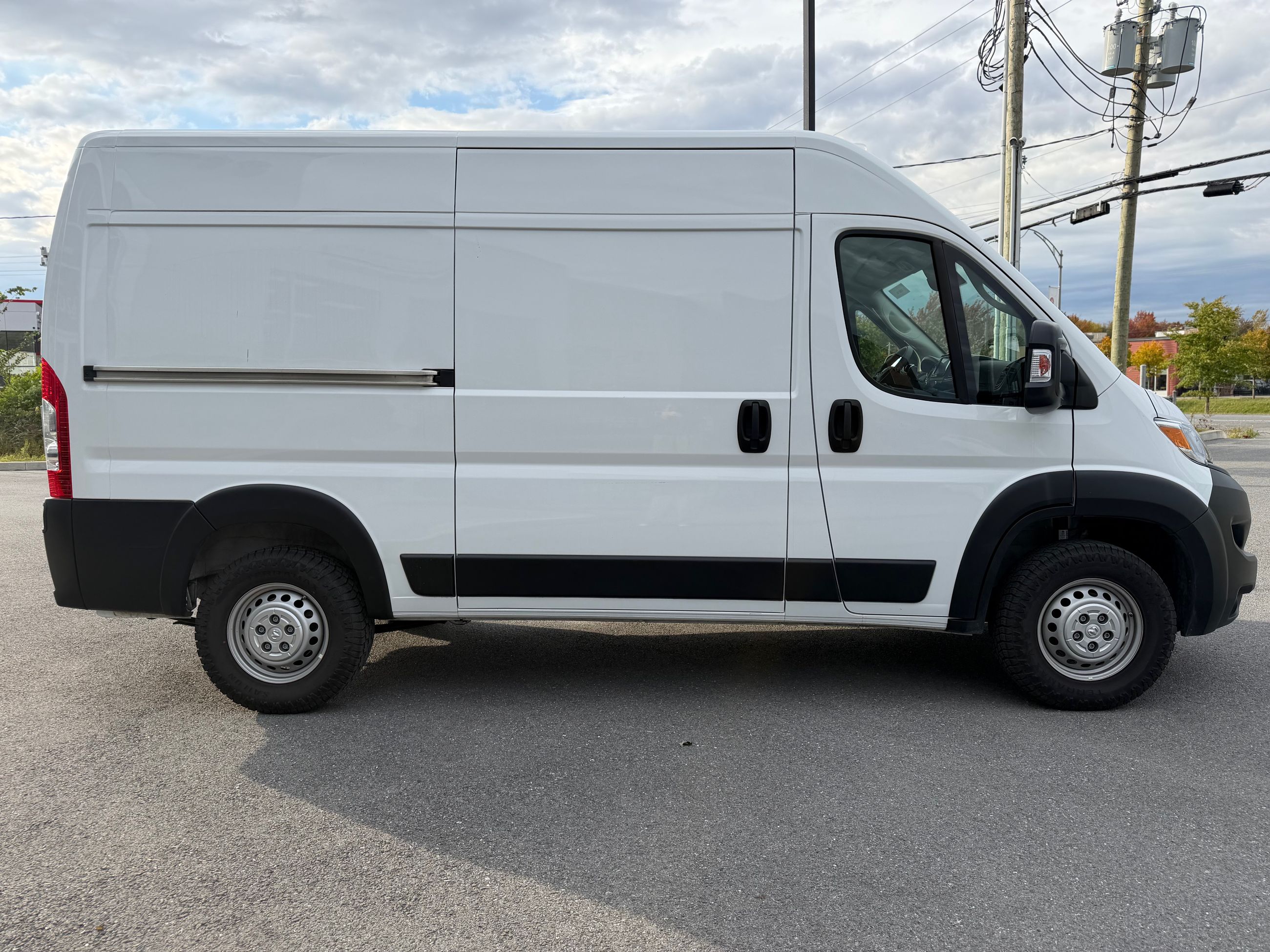 Photo 2025 Ram ProMaster Cargo Van Tradesman #4
