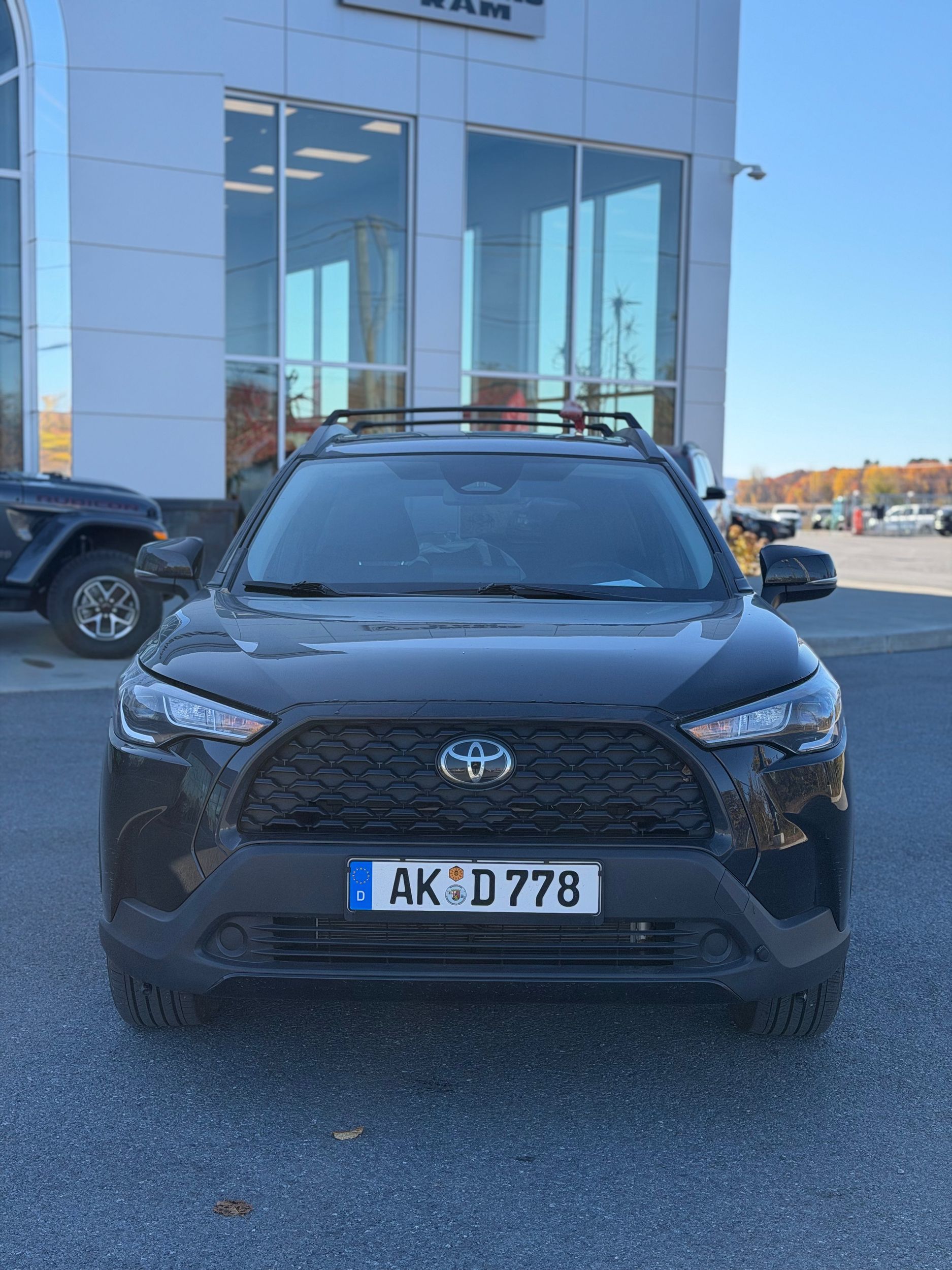 Photo 2025 Toyota Corolla Cross LE #2