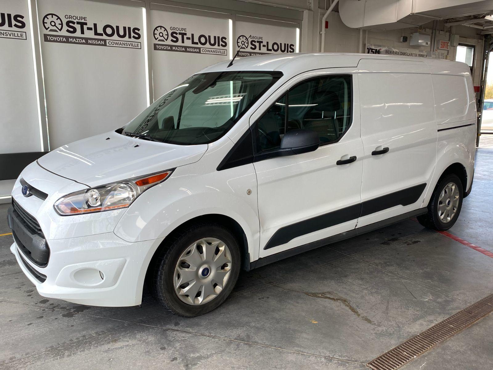 2018 ford transit connect aux input